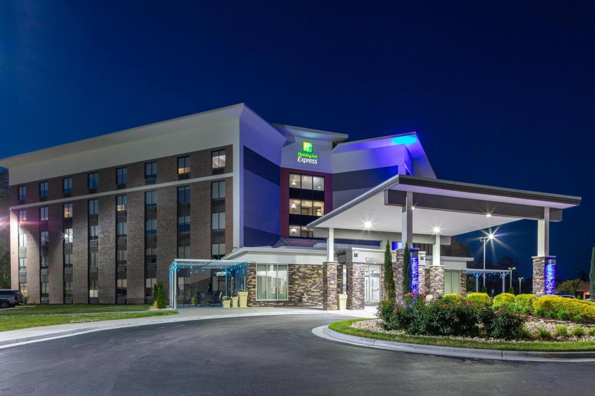 Holiday Inn Express - Rocky Mount - Sports Center by IHG photo 88
