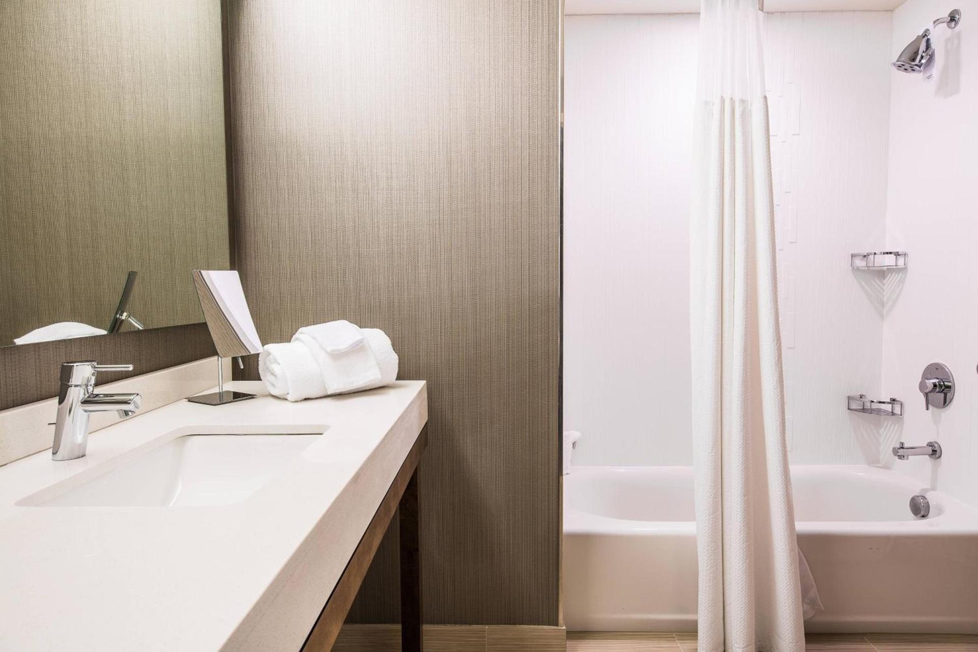 Courtyard by Marriott Columbia Cayce photo 11