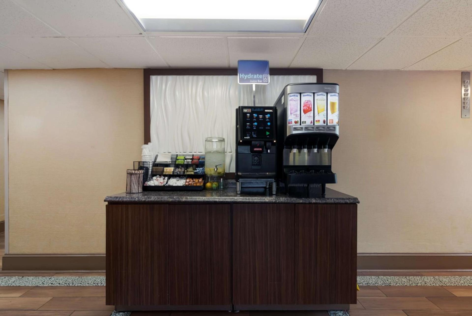 Best Western Hampton Coliseum Inn photo 23
