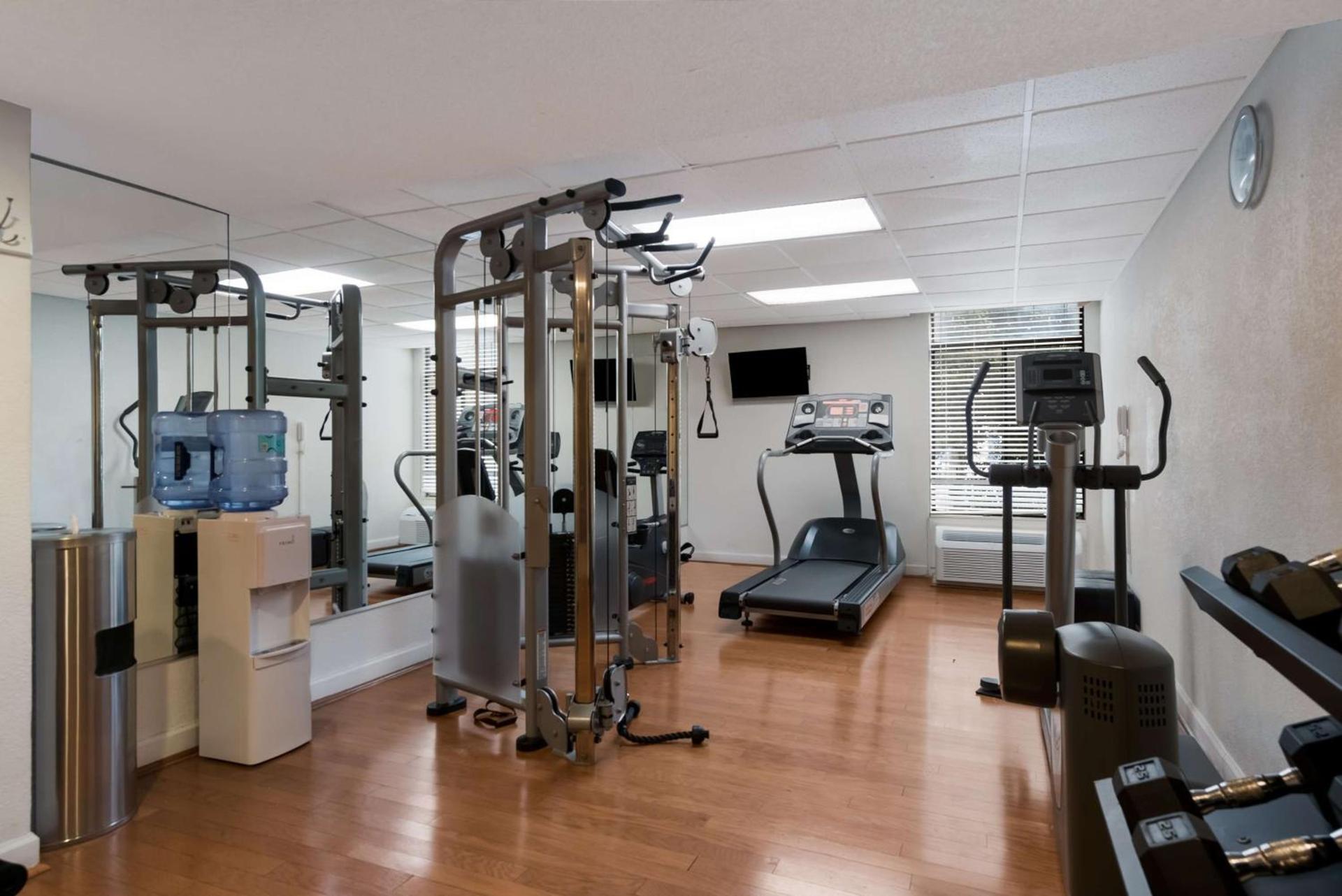 Best Western Hampton Coliseum Inn photo 25