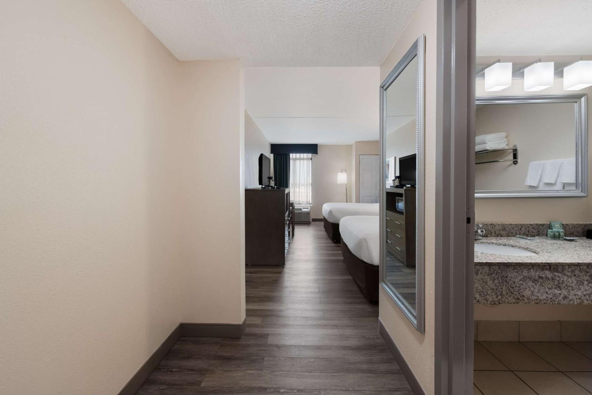 Best Western Hampton Coliseum Inn photo 14