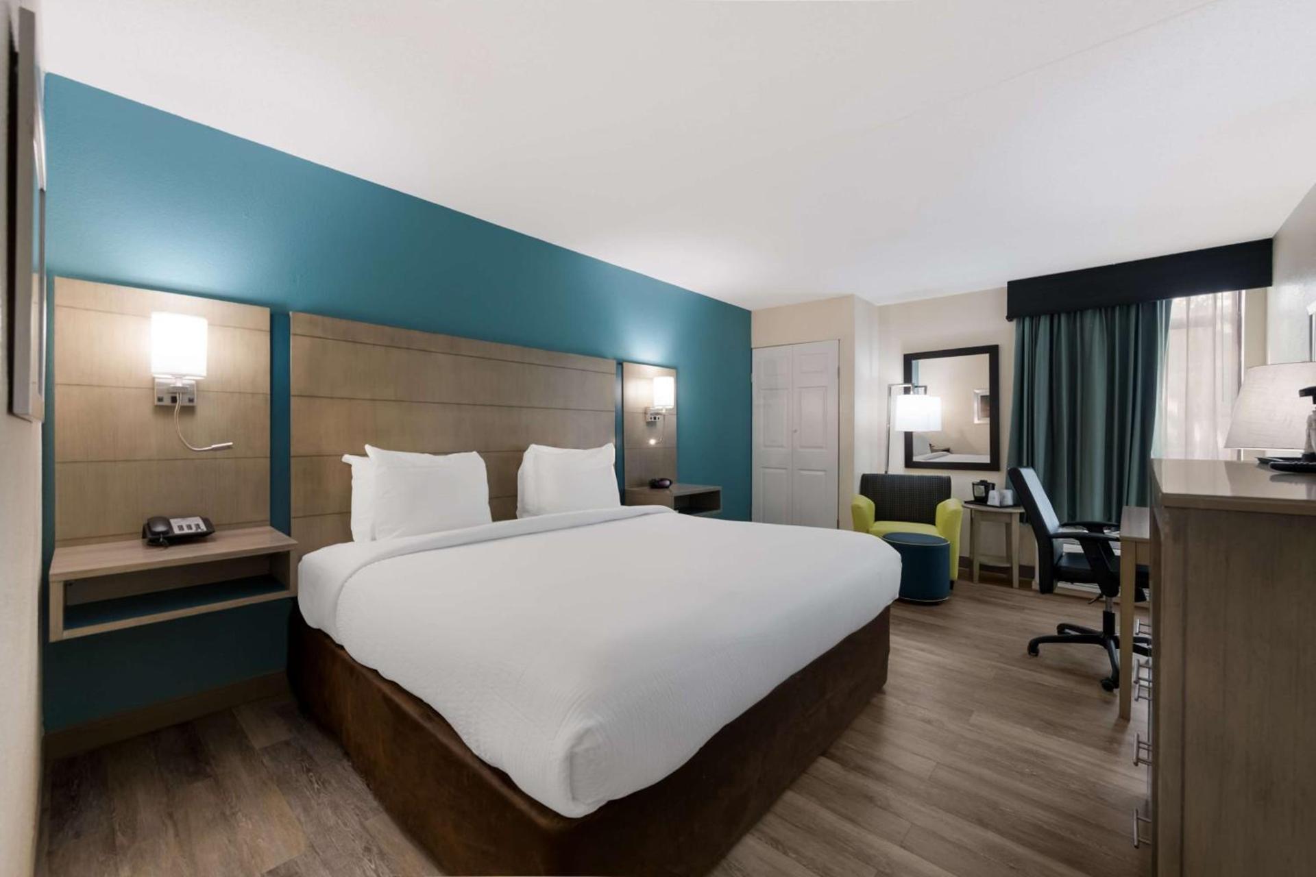 Best Western Hampton Coliseum Inn photo 15