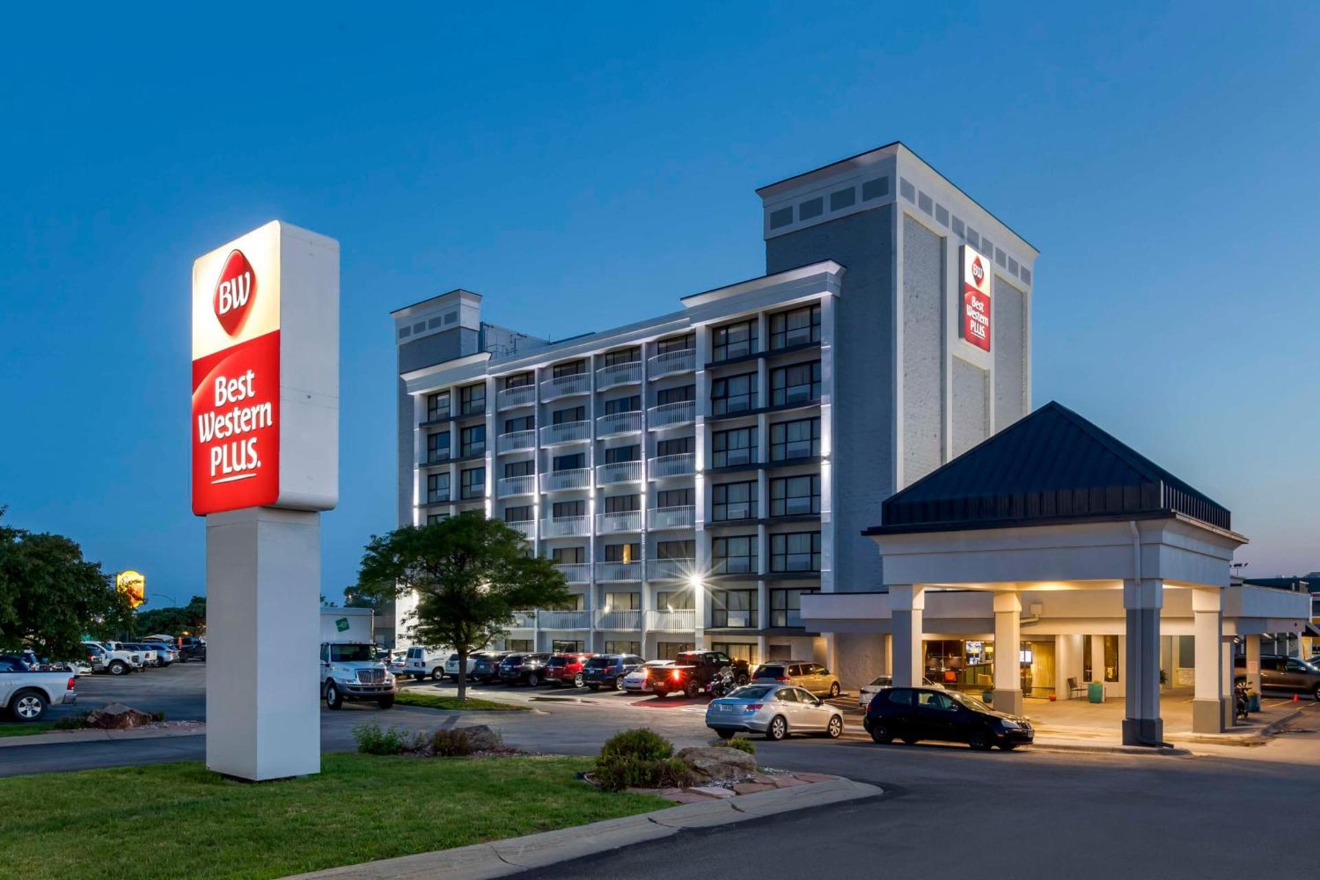Best Western Plus Midwest Inn — hotel in Omaha