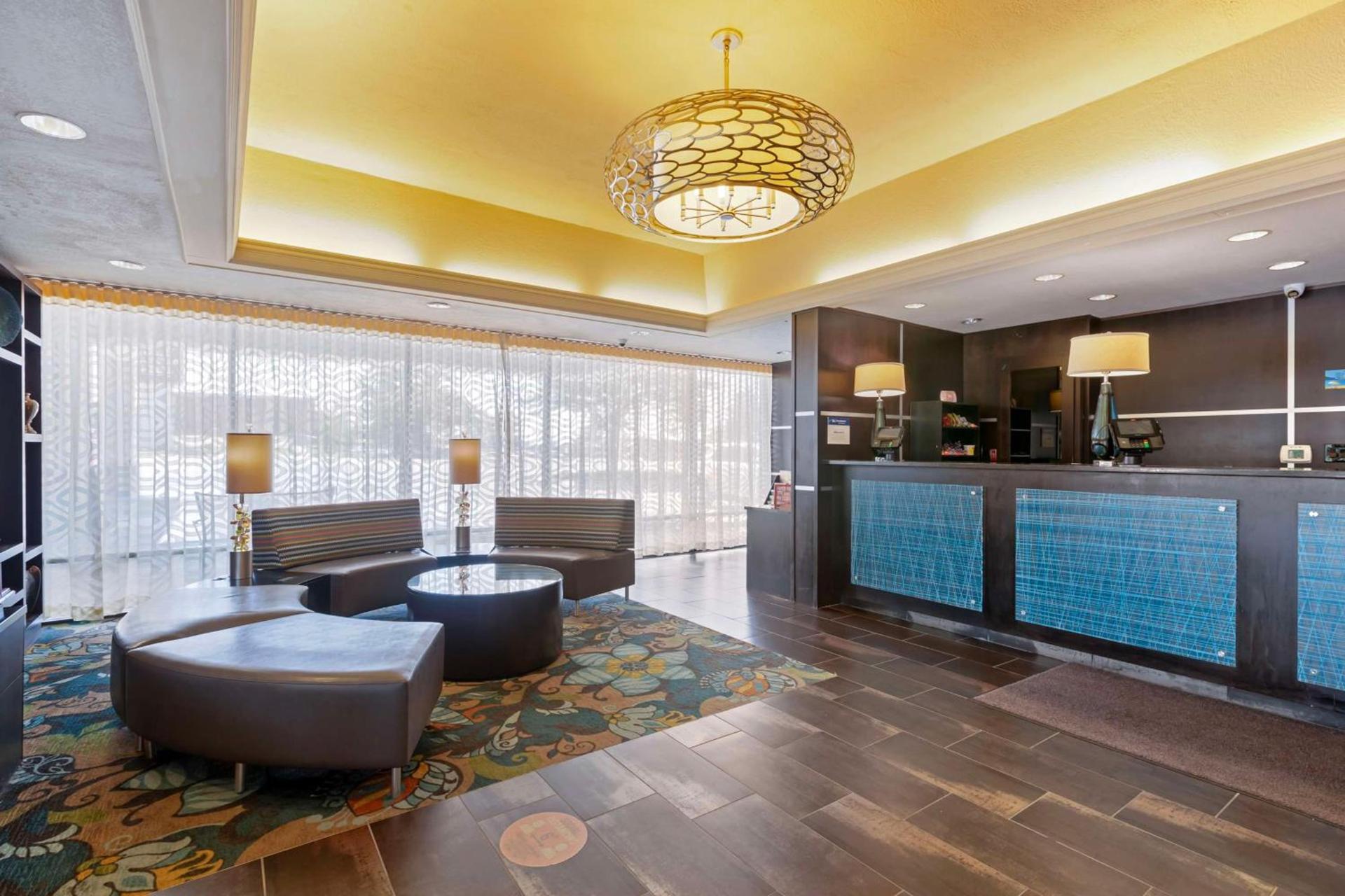 Best Western Plus Midwest Inn photo 12