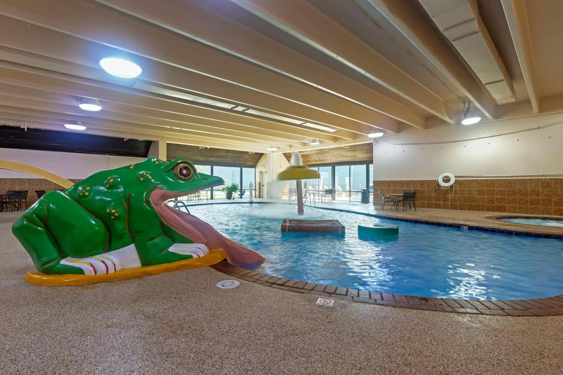 Best Western Plus Midwest Inn photo 6