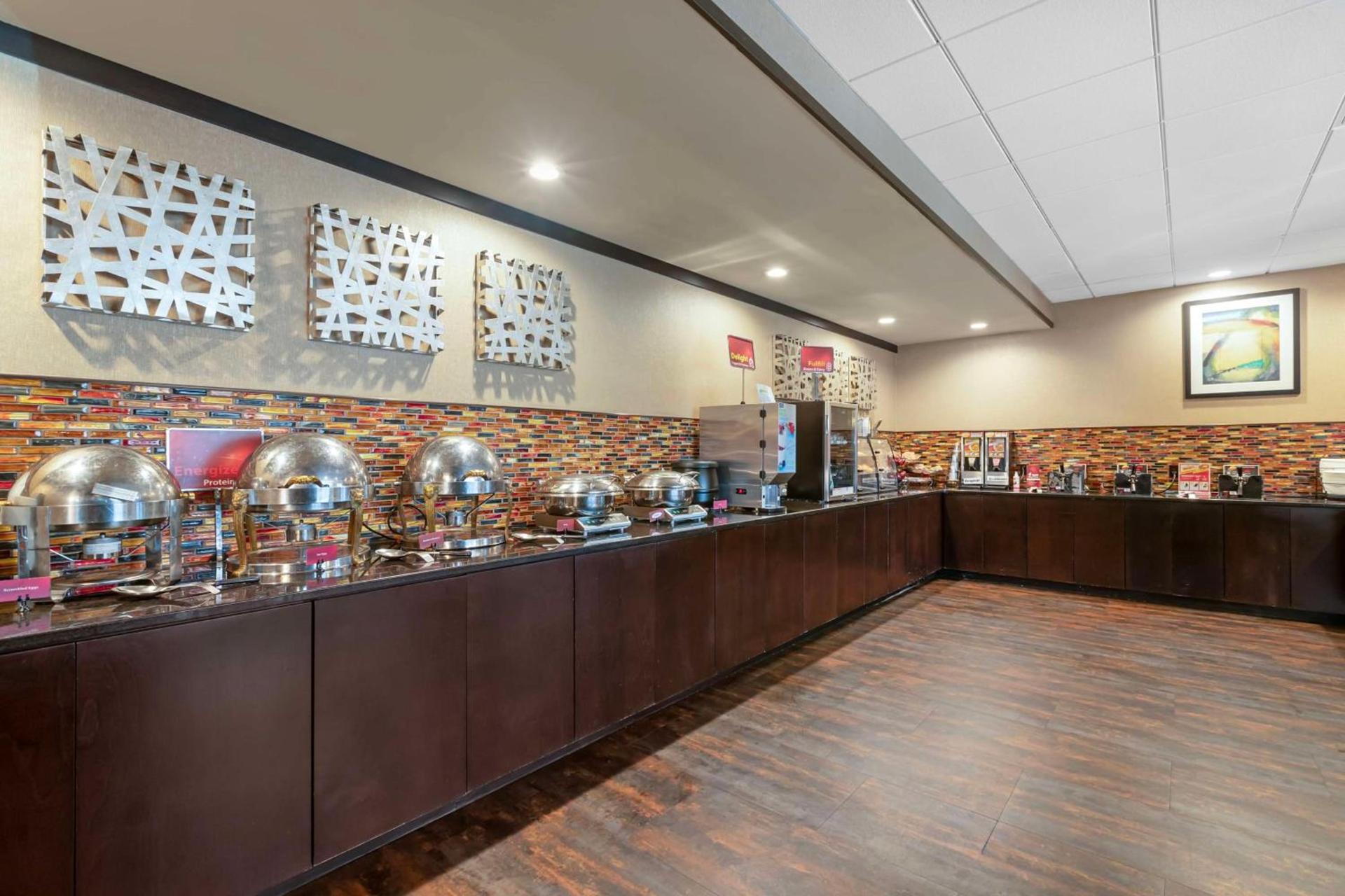 Best Western Plus Midwest Inn photo 28