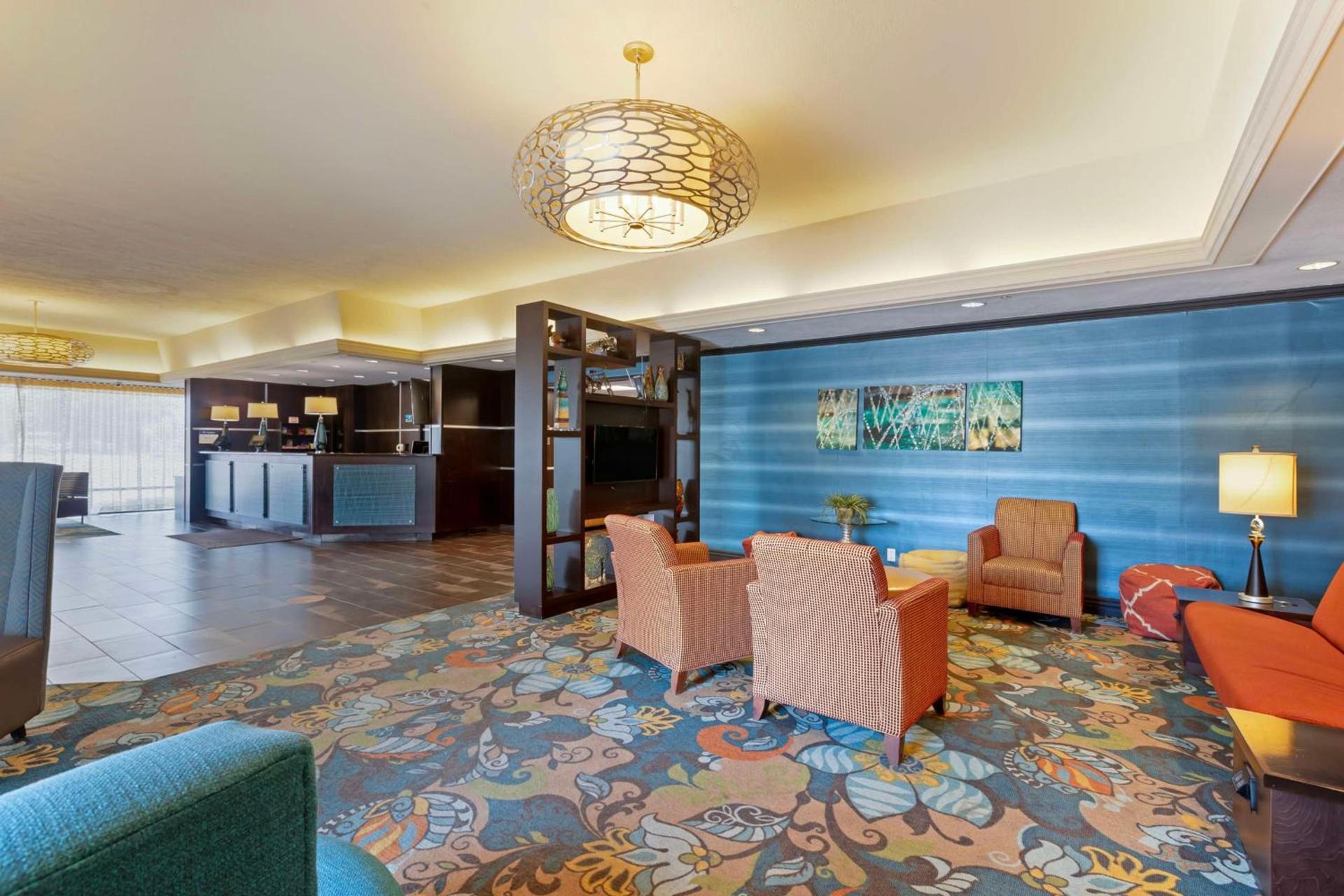 Best Western Plus Midwest Inn photo 2