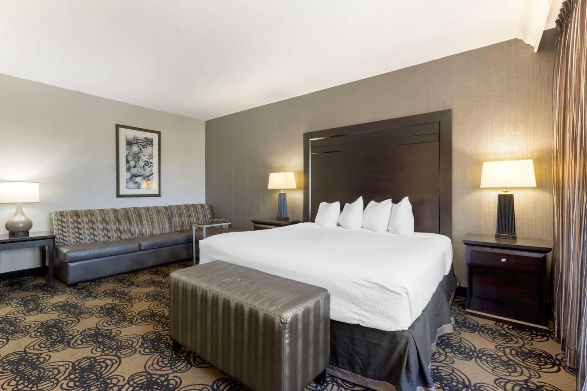 Best Western Plus Midwest Inn photo 20