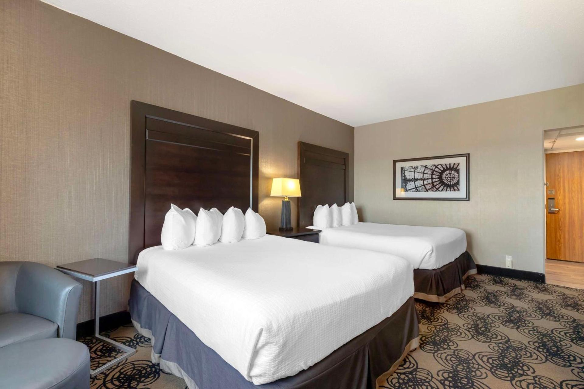 Best Western Plus Midwest Inn photo 23