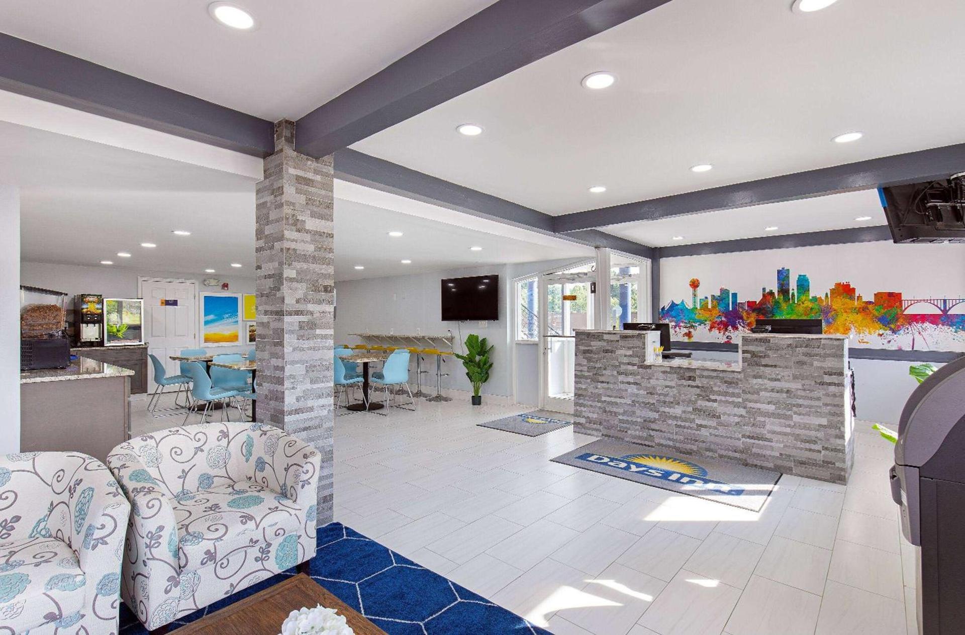Days Inn by Wyndham Knoxville North photo 7