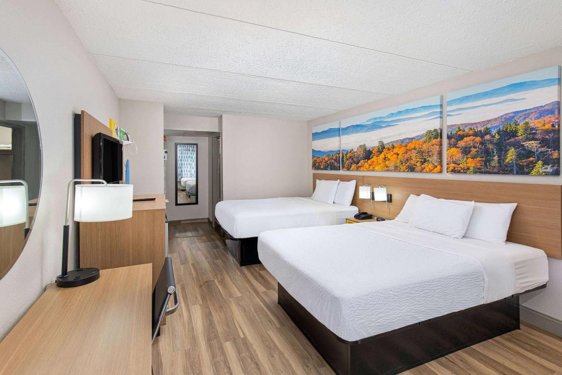 Days Inn by Wyndham Knoxville North photo 10