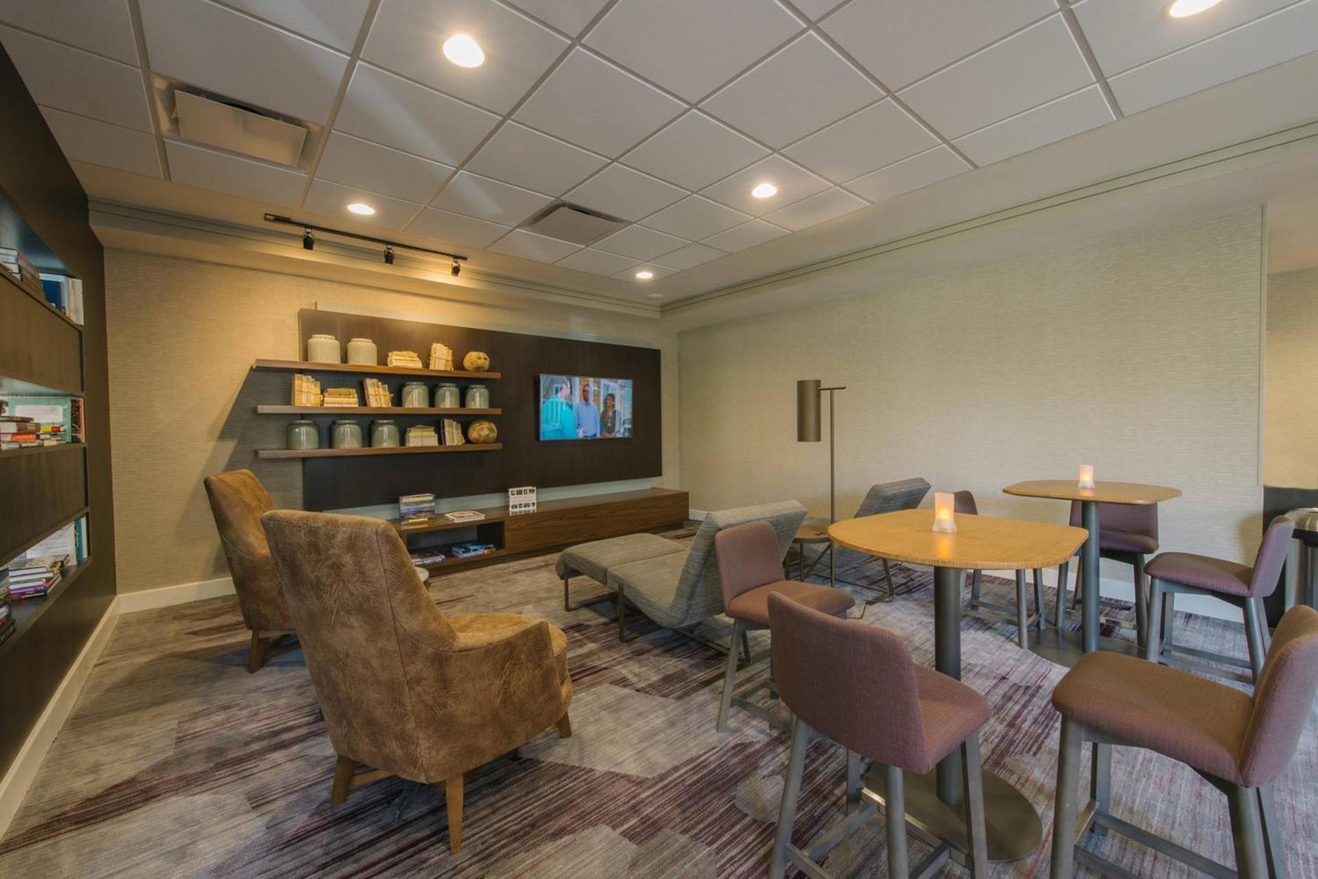 Courtyard by Marriott Nashua photo 4