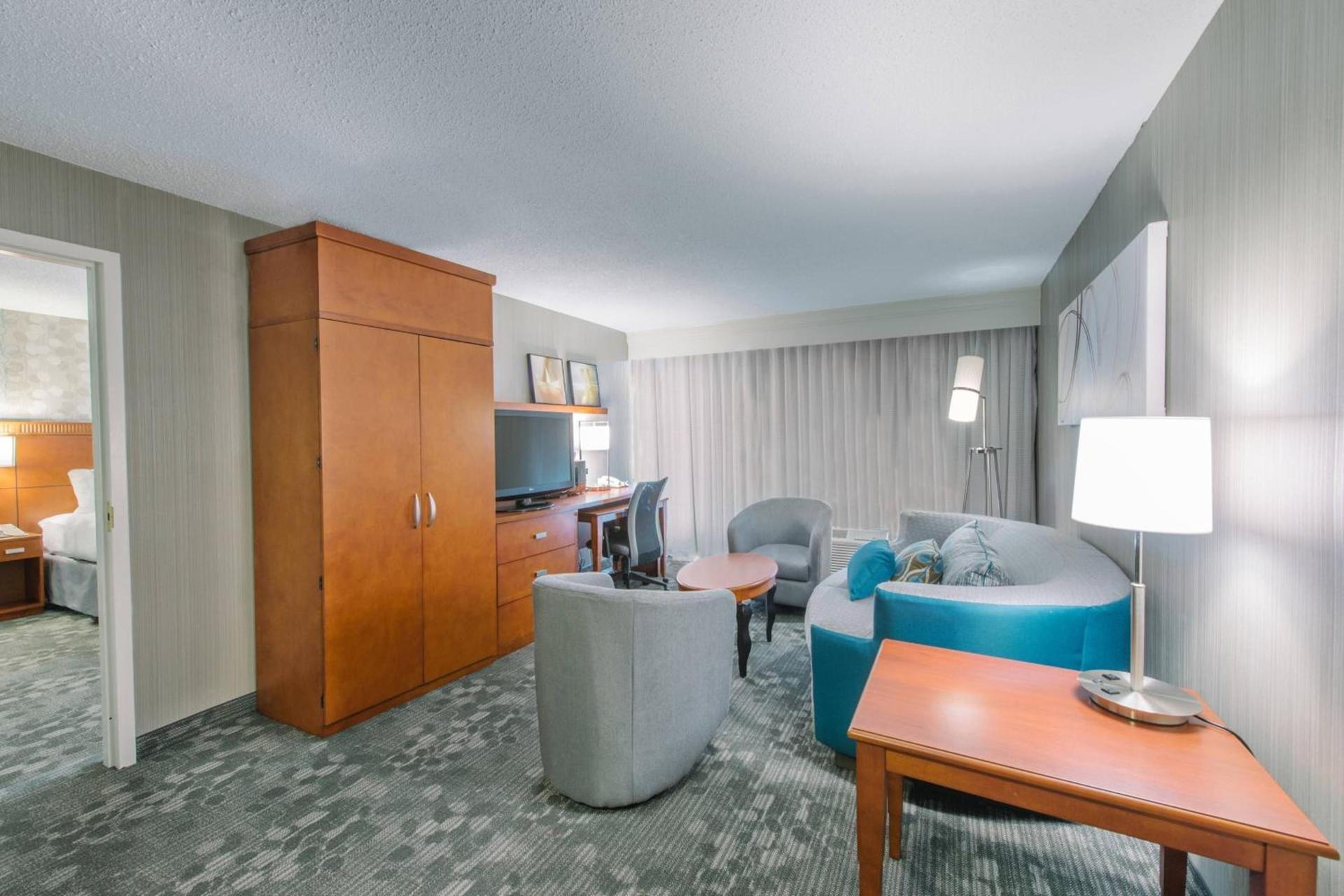 Courtyard by Marriott Nashua photo 10