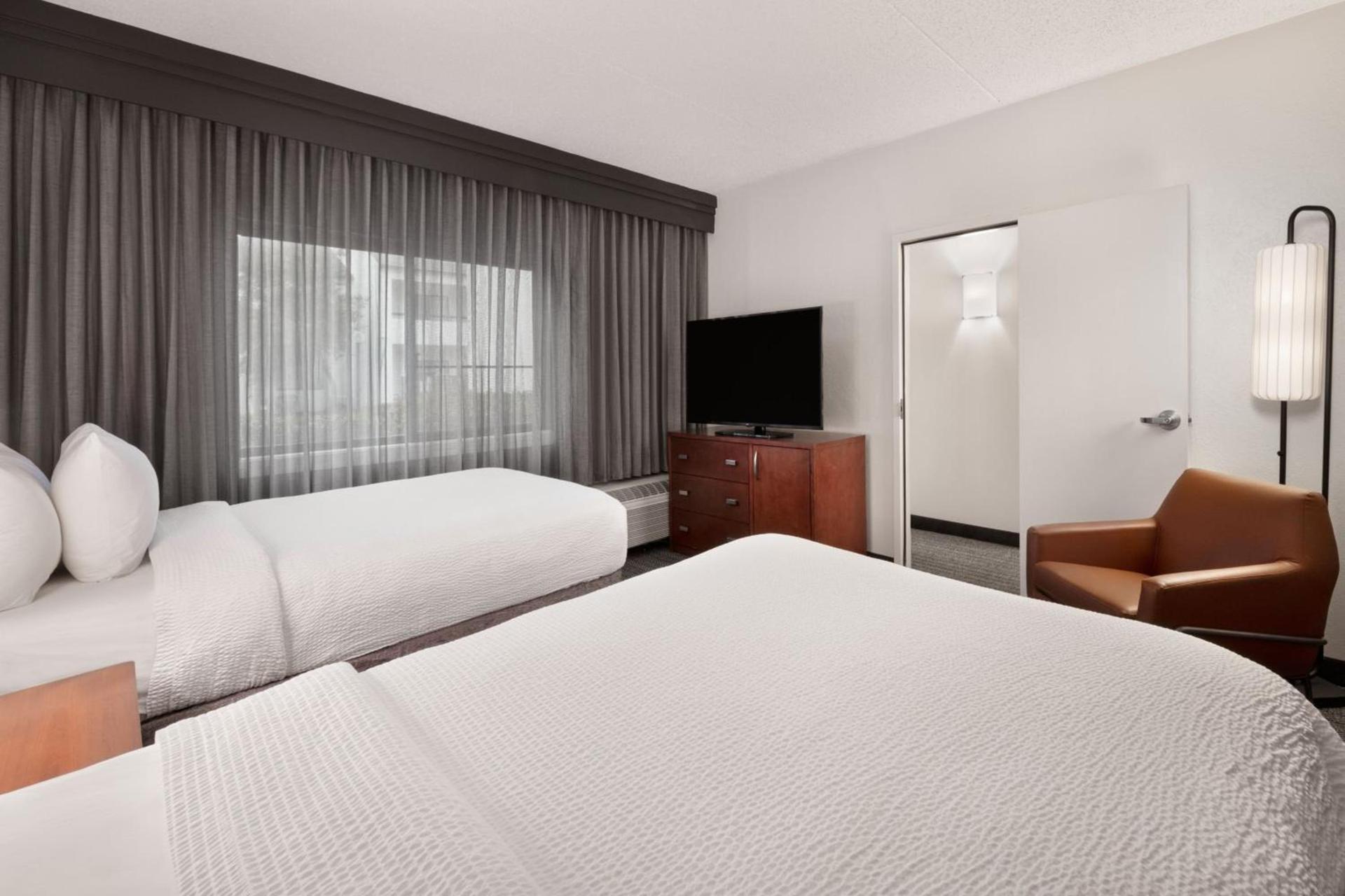 Courtyard by Marriott Memphis Airport photo 16