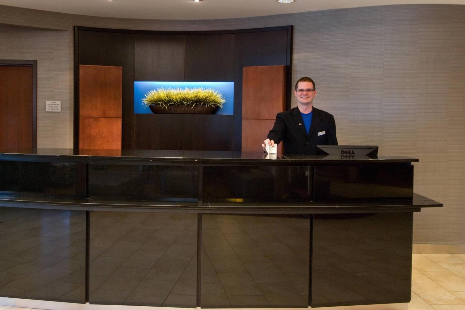 Courtyard by Marriott Madison East photo 2