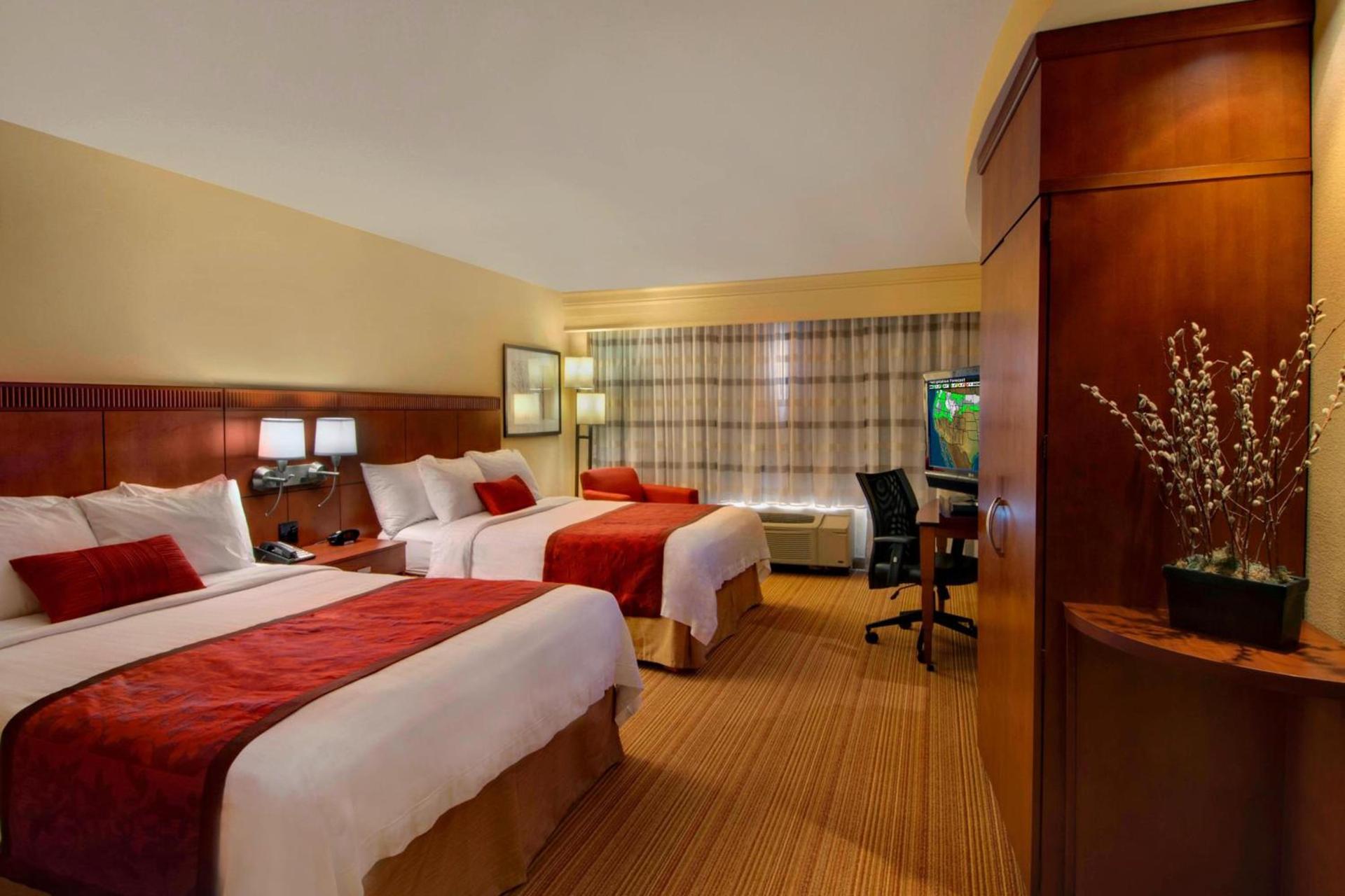 Courtyard by Marriott Madison East photo 7