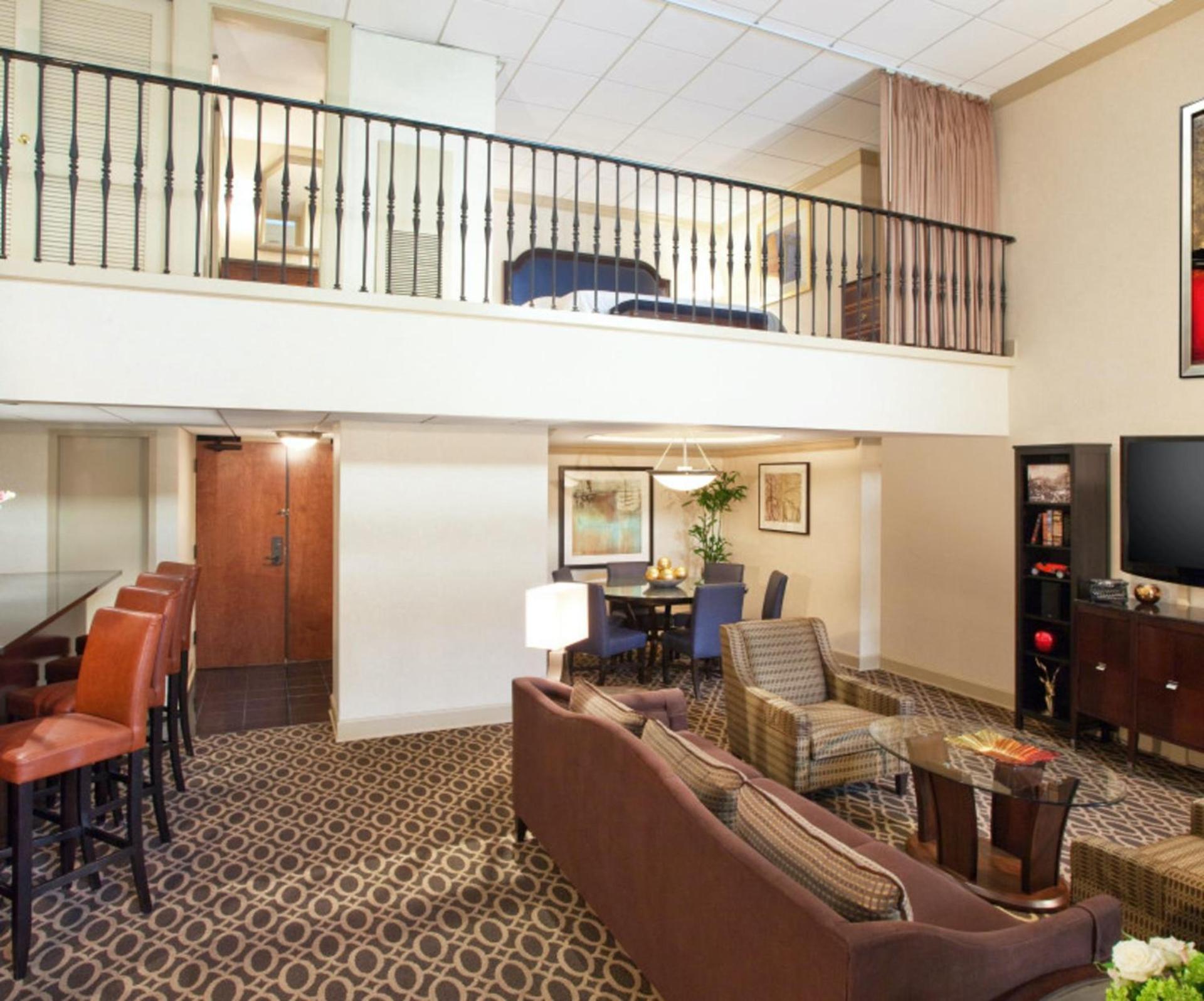 Courtland Grand Hotel, Trademark Collection by Wyndham photo 82
