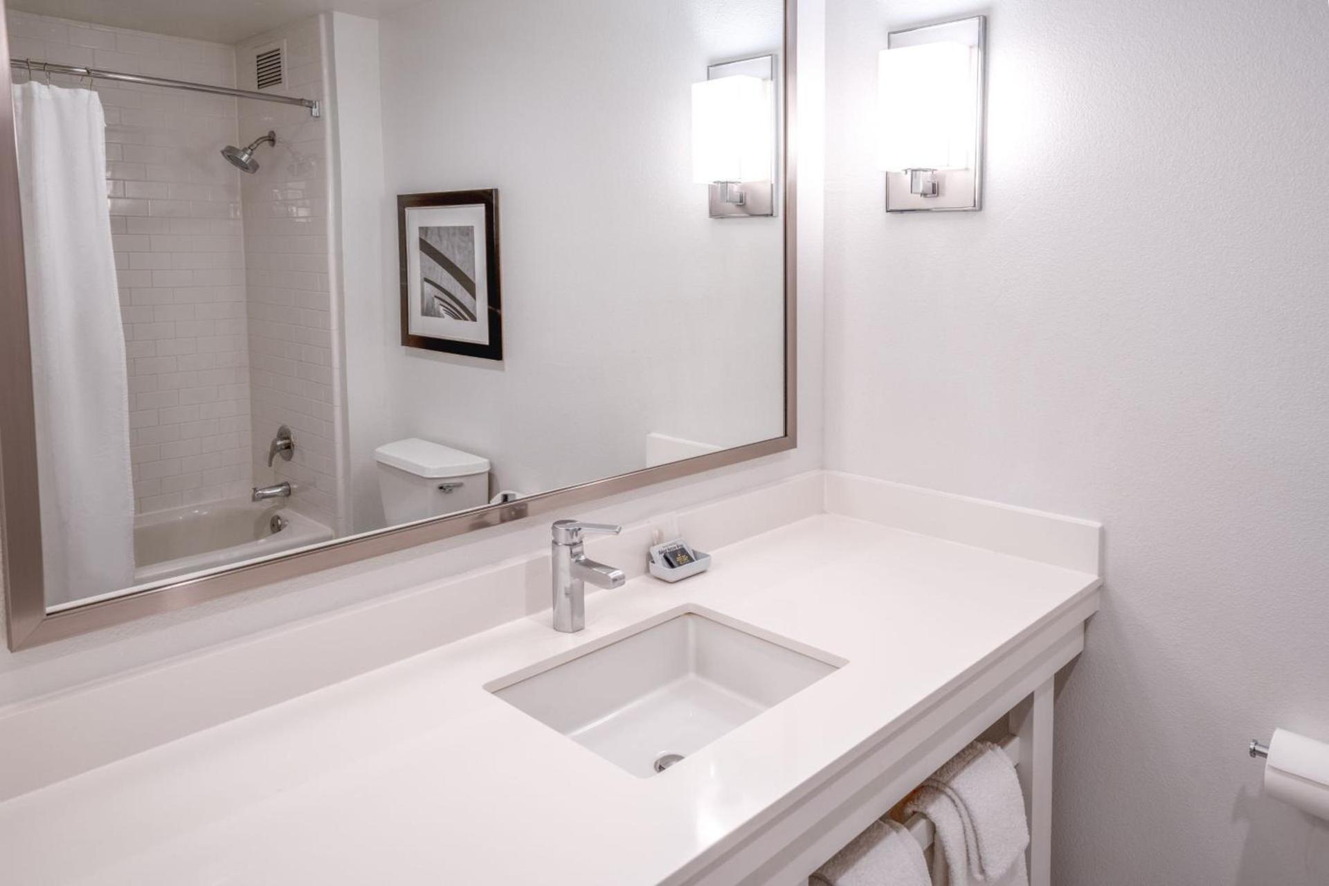 Aloft by Marriott San Jose Cupertino photo 33