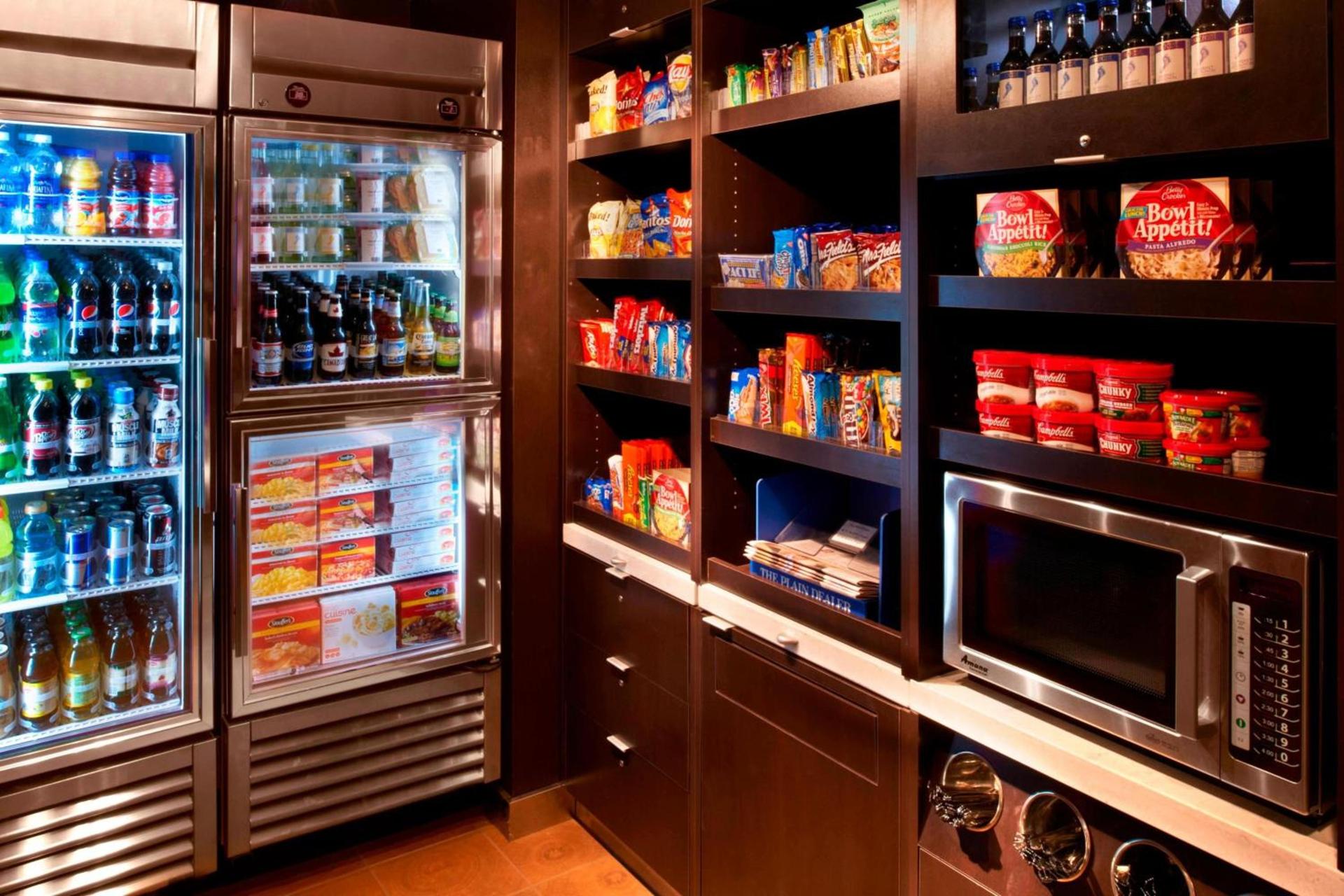 Courtyard Cleveland Independence photo 14