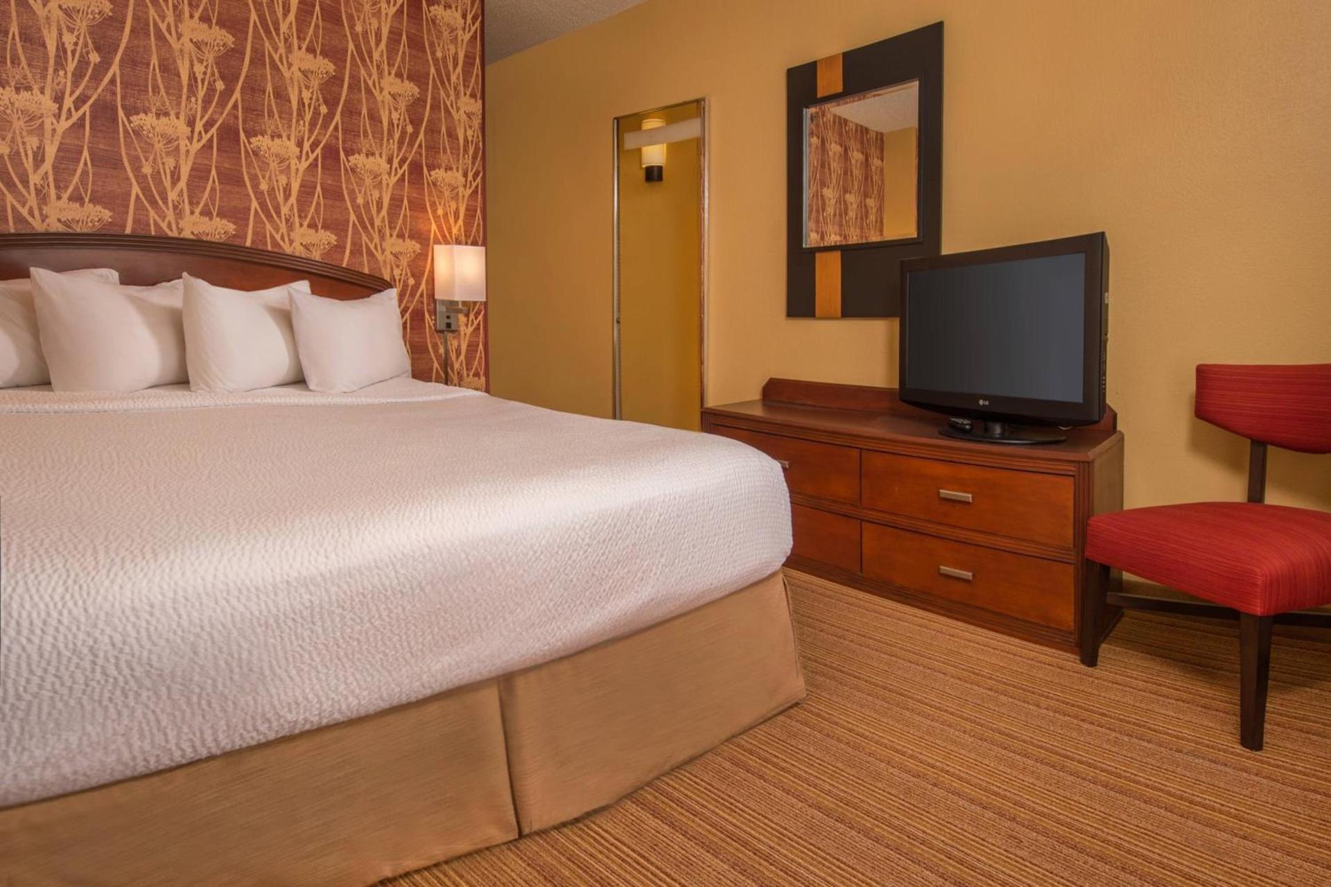 Courtyard by Marriott North Charleston Airport Coliseum photo 7