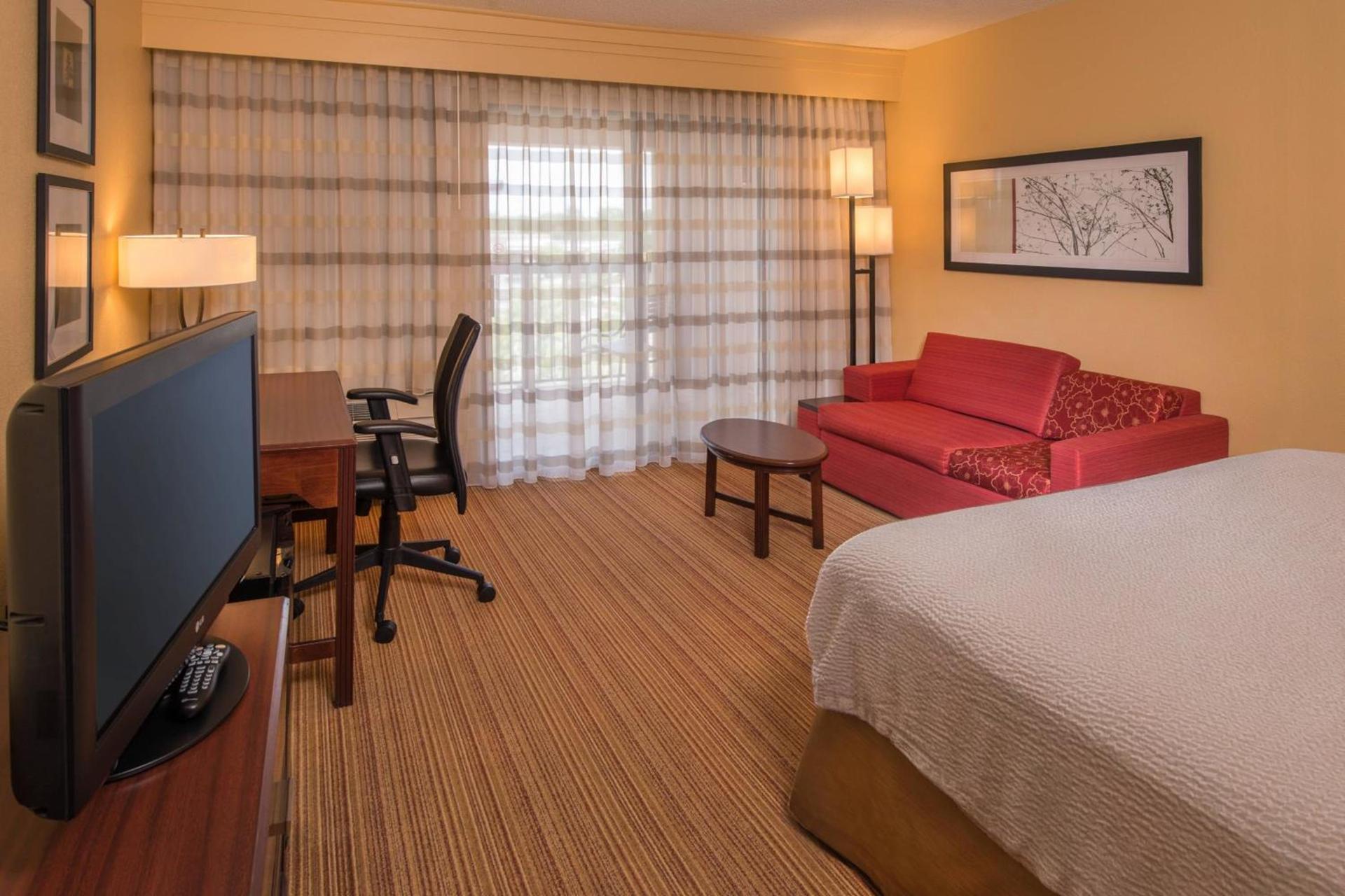 Courtyard by Marriott North Charleston Airport Coliseum photo 4