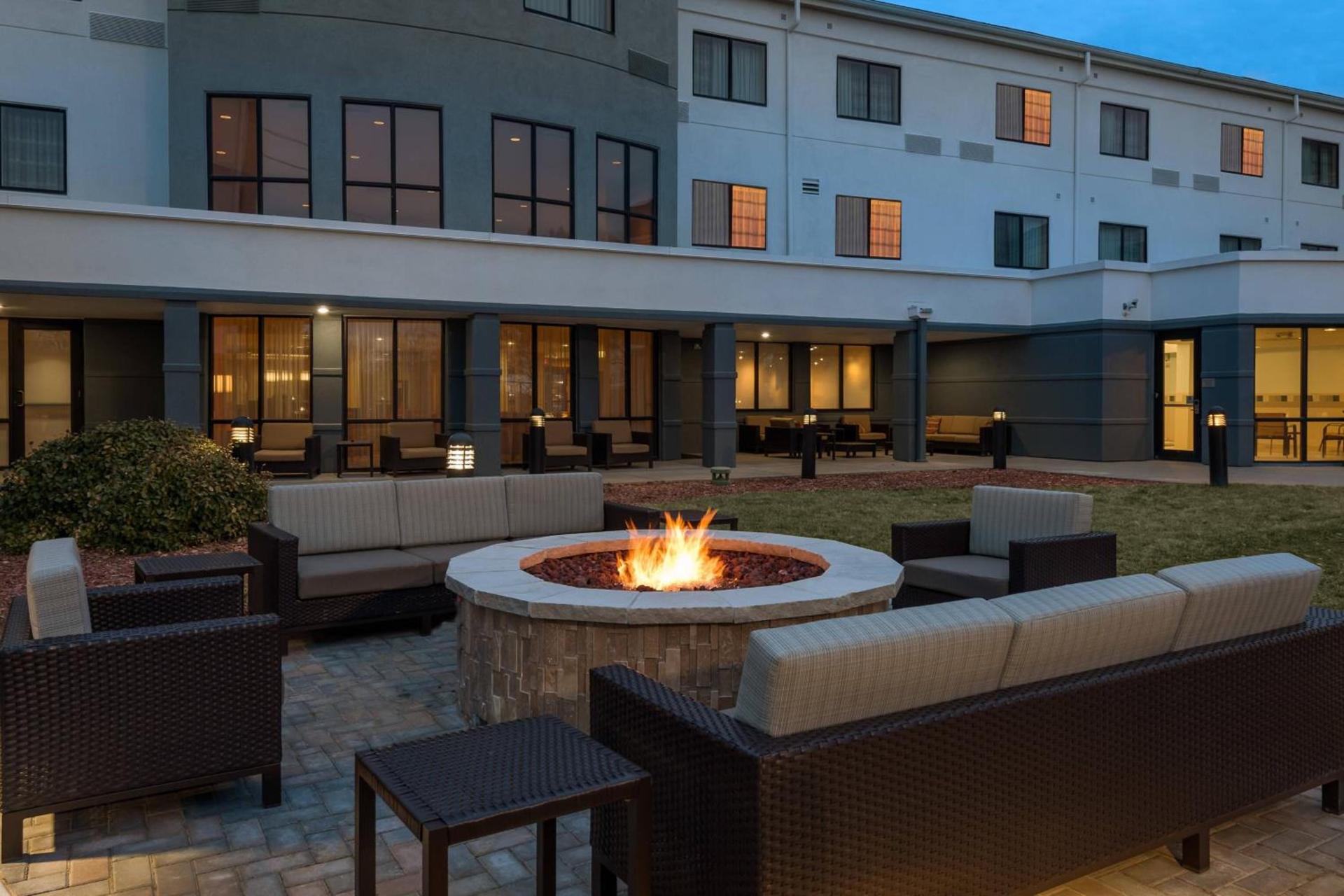 Sonesta Essential Junction City photo 19