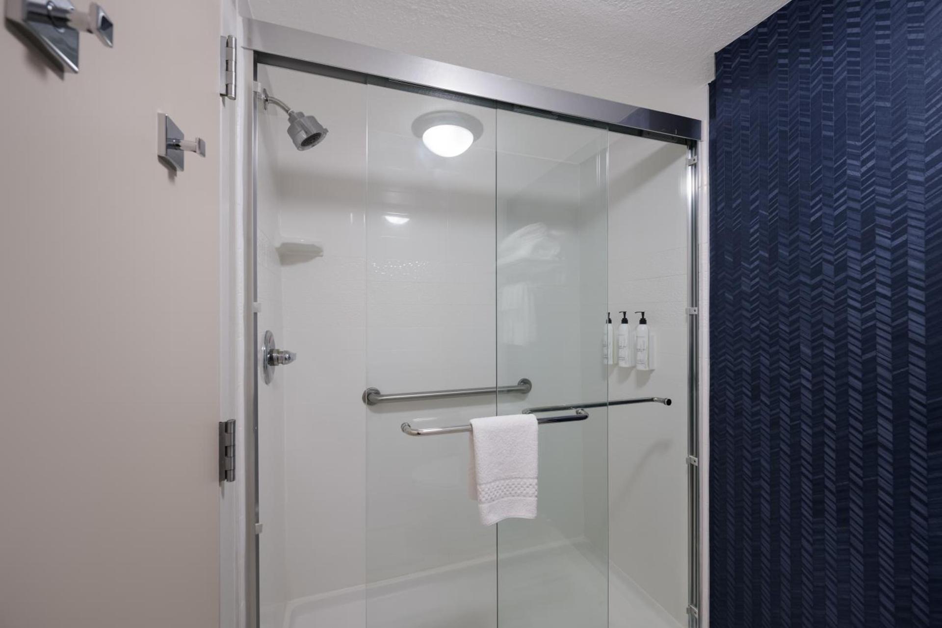 Fairfield Inn by Marriott Amesbury photo 2