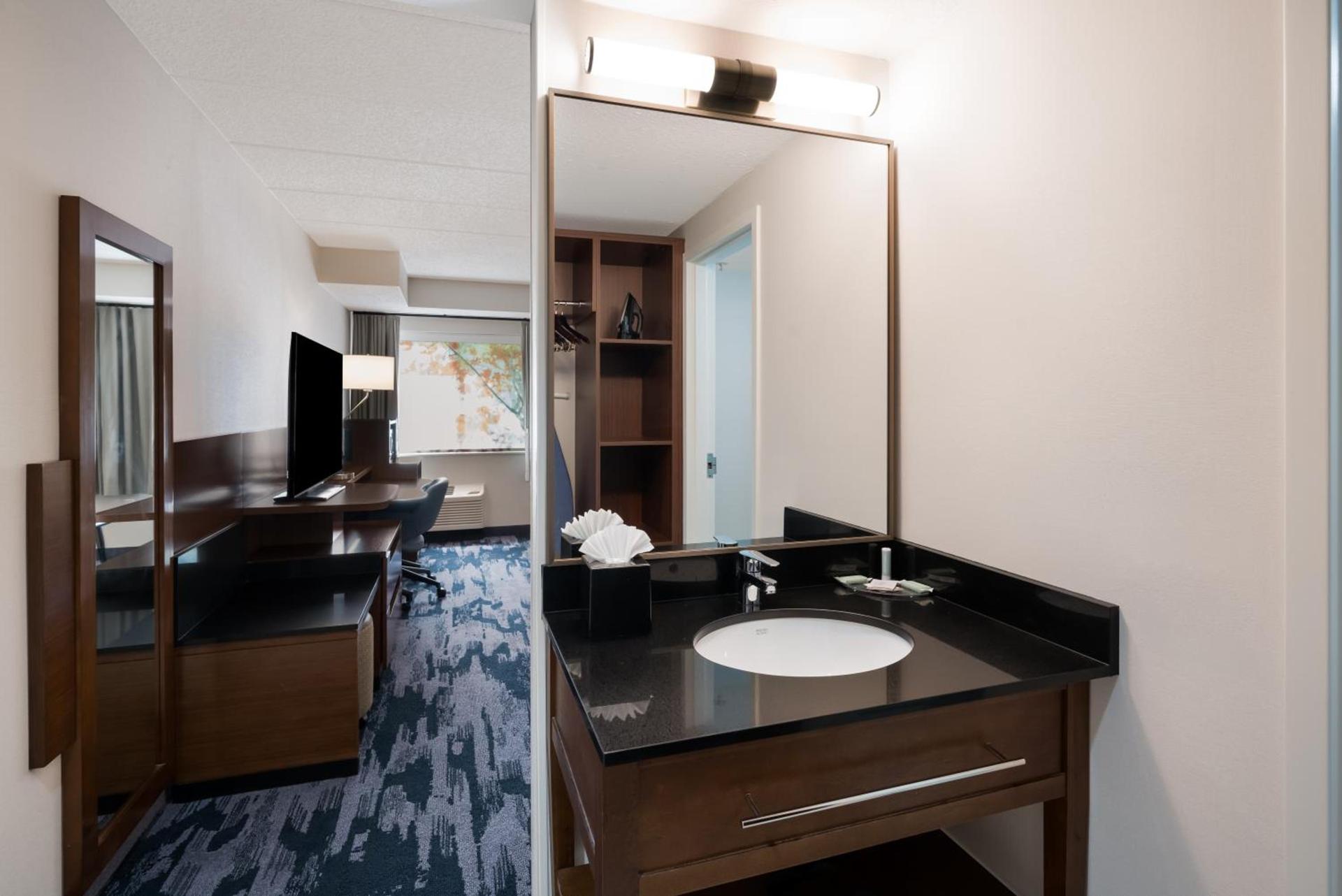Fairfield Inn by Marriott Amesbury photo 8