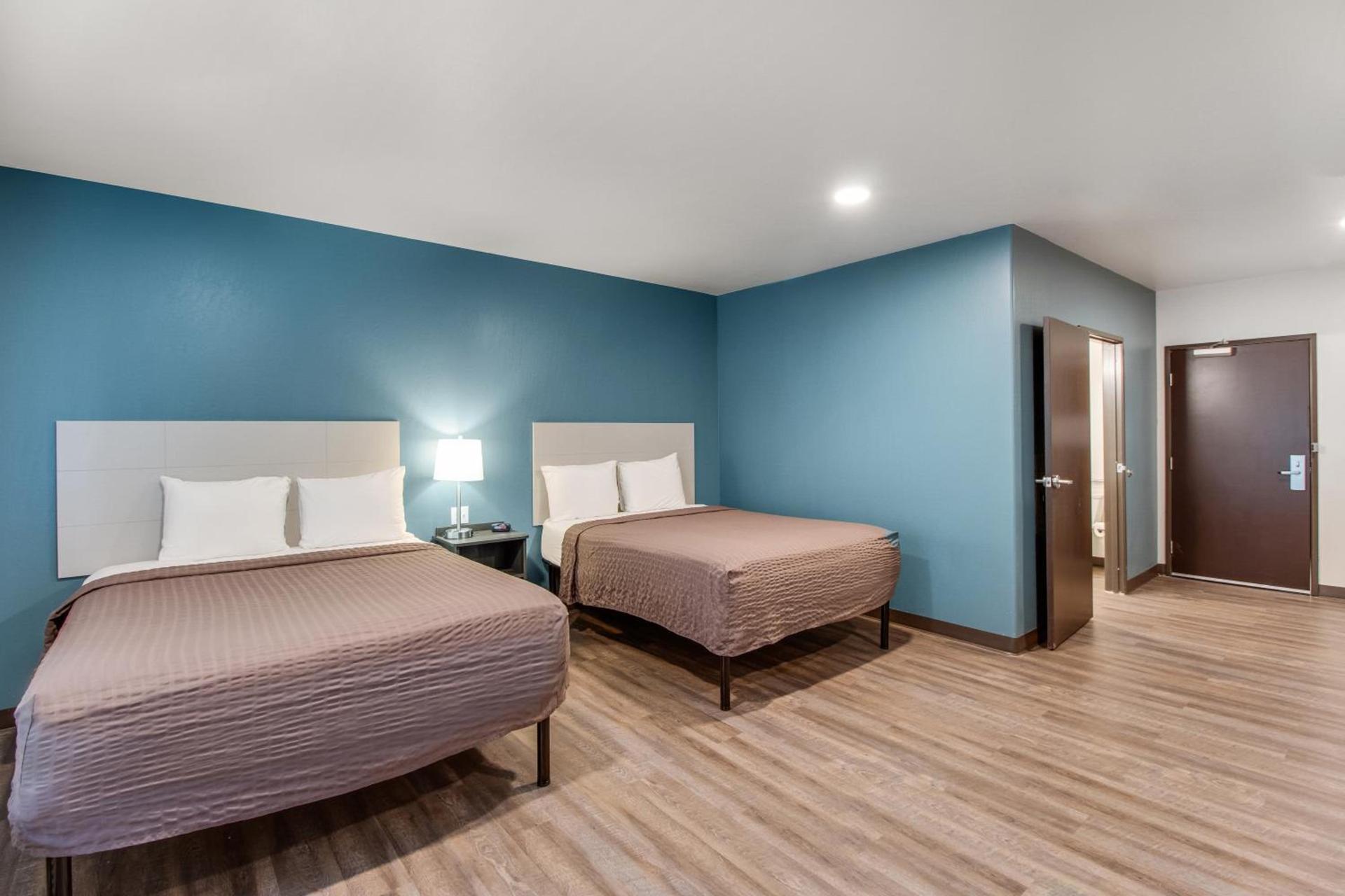 WoodSpring Suites Bakersfield Airport photo 31