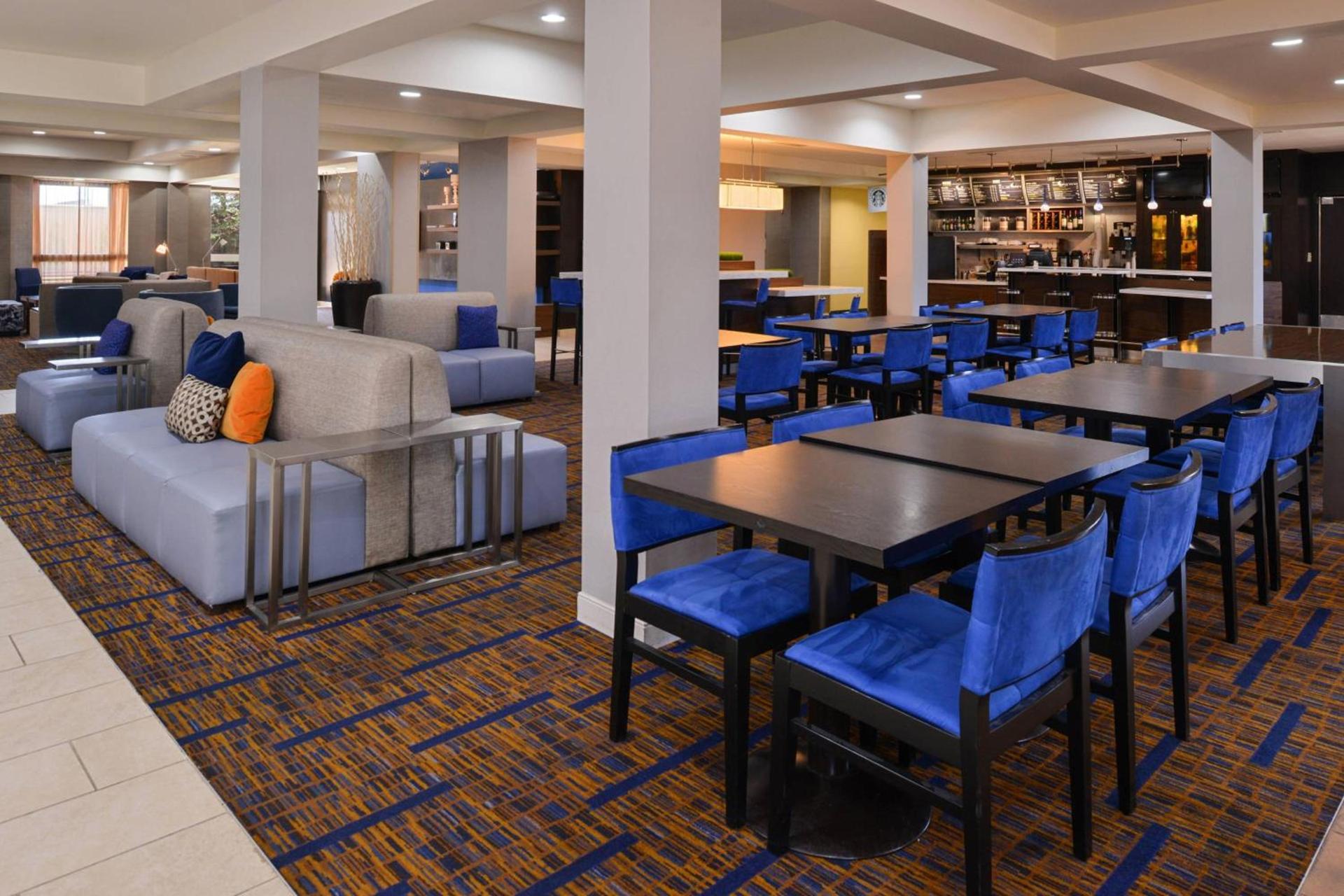 Country Inn & Suites by Radisson, Brown Deer - Milwaukee North photo 7