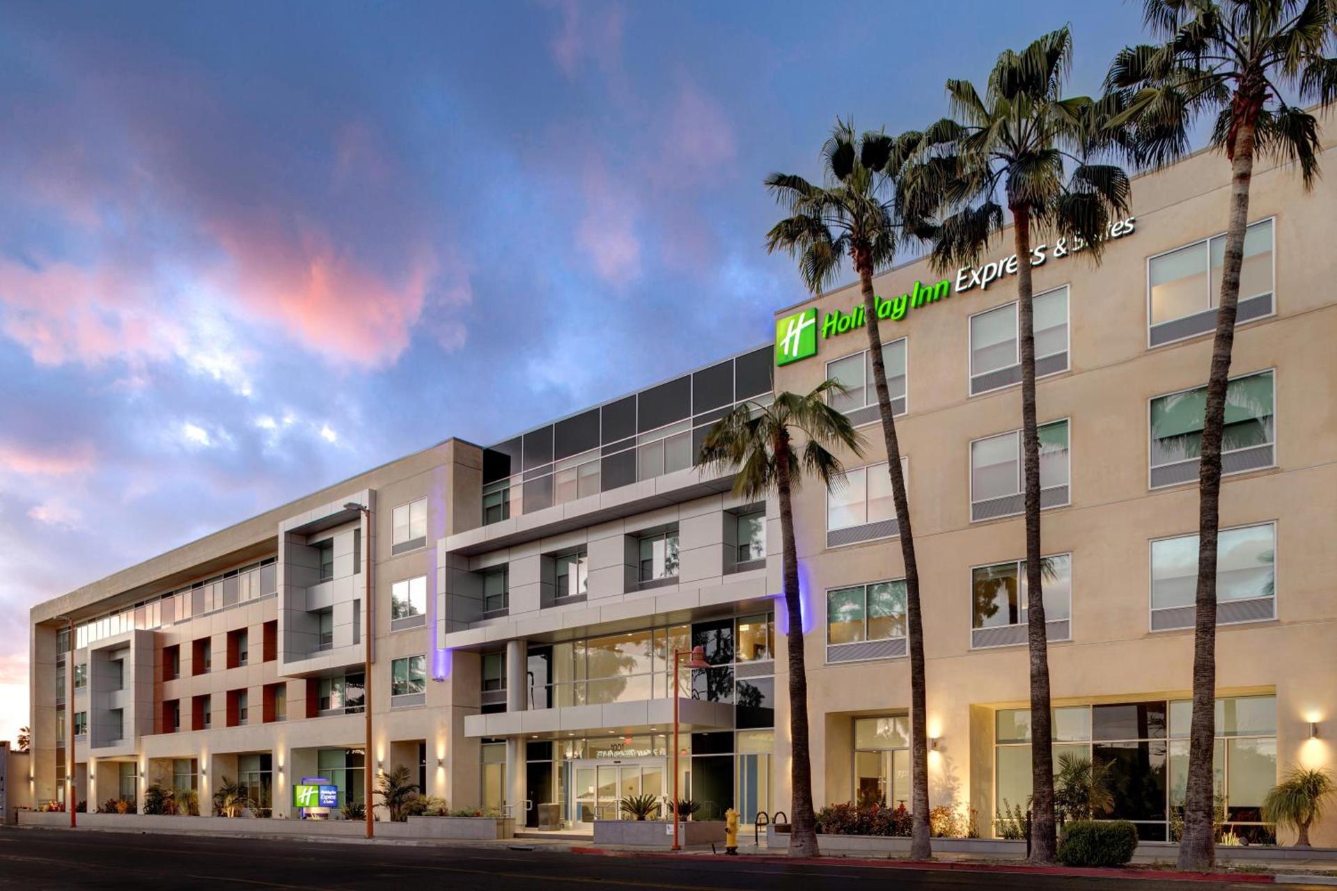 Holiday Inn Express & Suites - Glendale Downtown photo 6