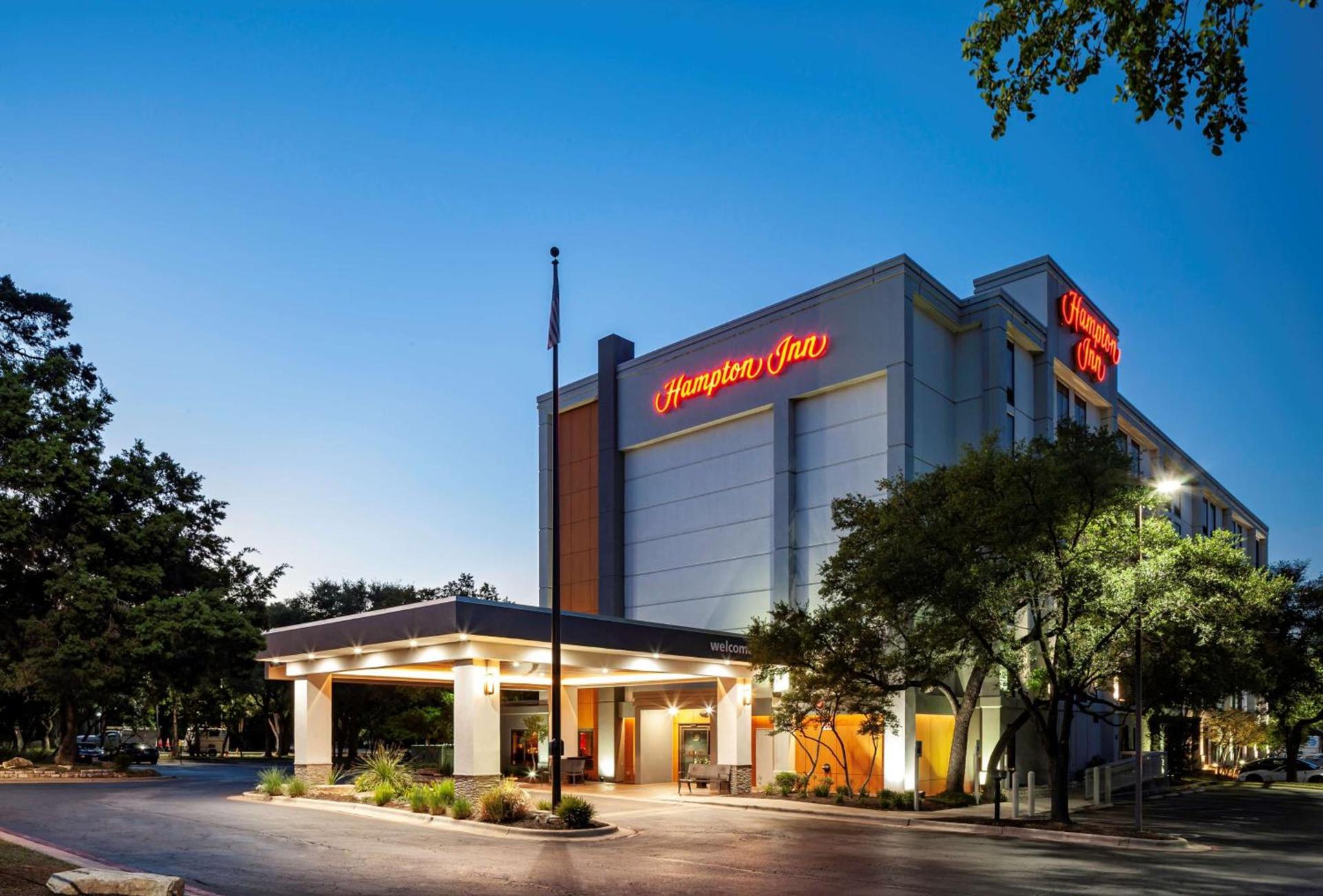 Hampton Inn Austin NW near The Domain photo 2