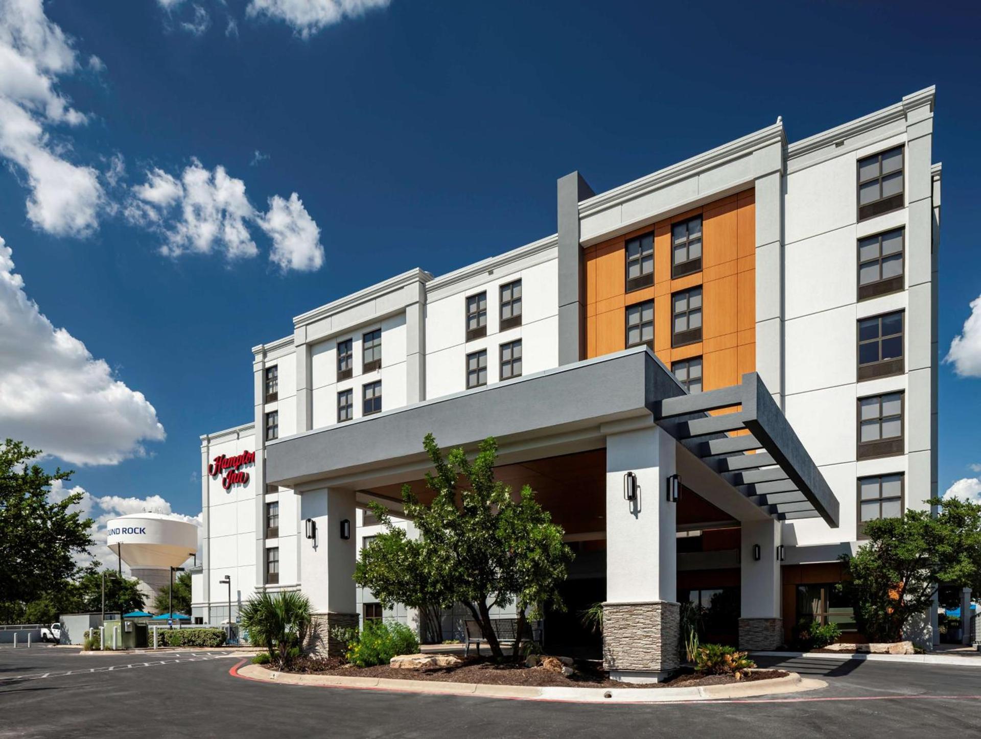 Hampton Inn Austin Round Rock photo 3
