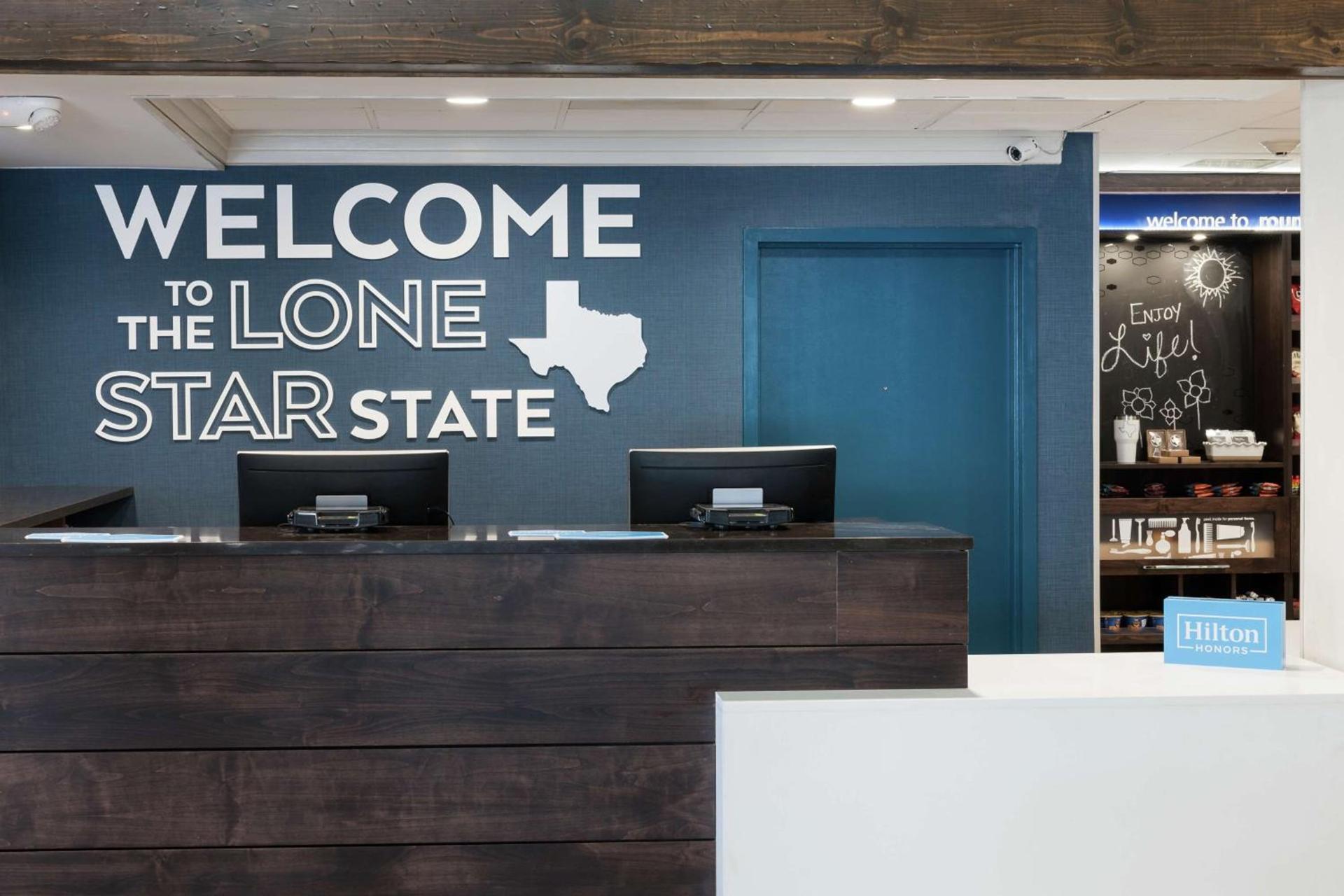 Hampton Inn Austin Round Rock photo 6