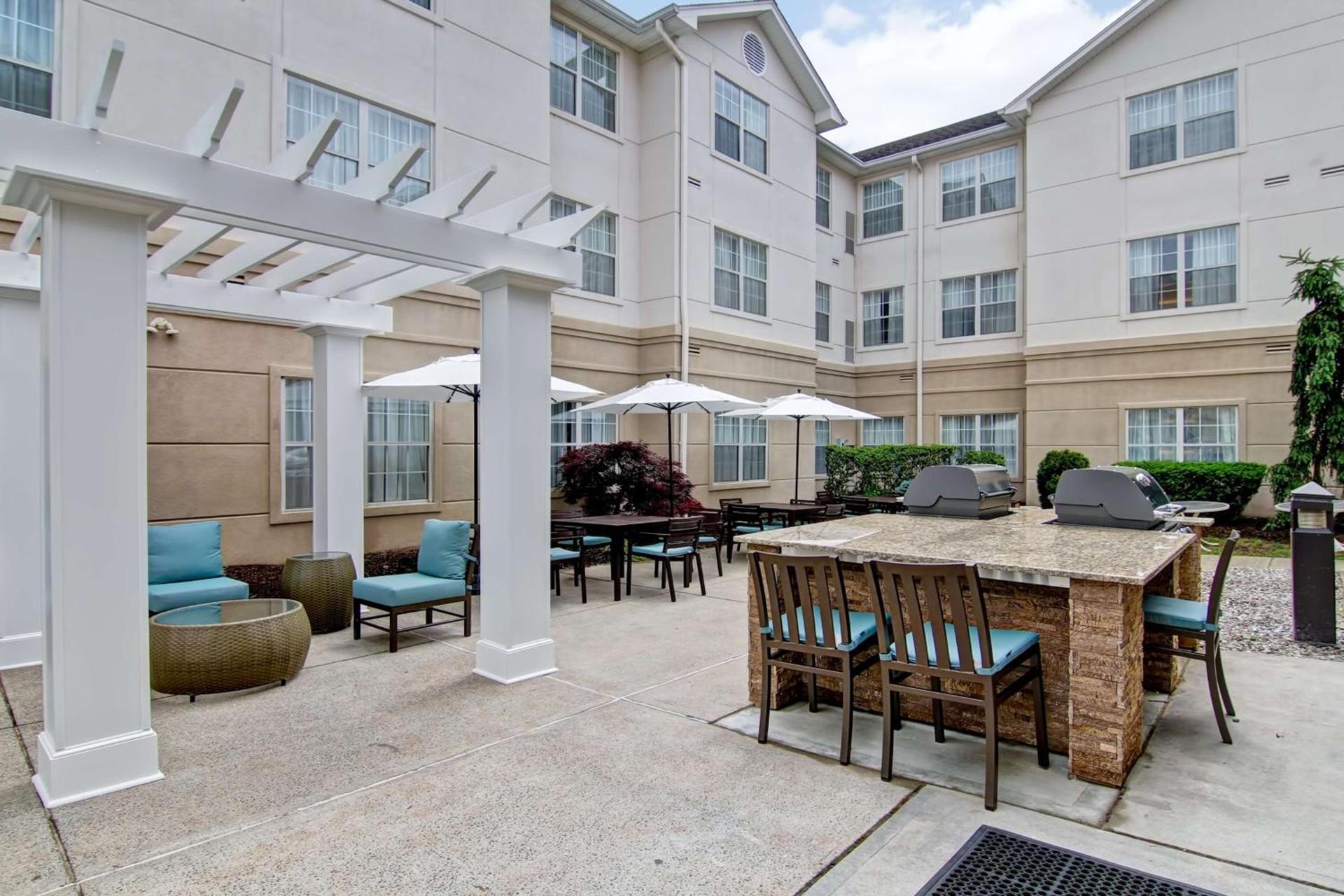Homewood Suites by Hilton Newark-Cranford photo 2