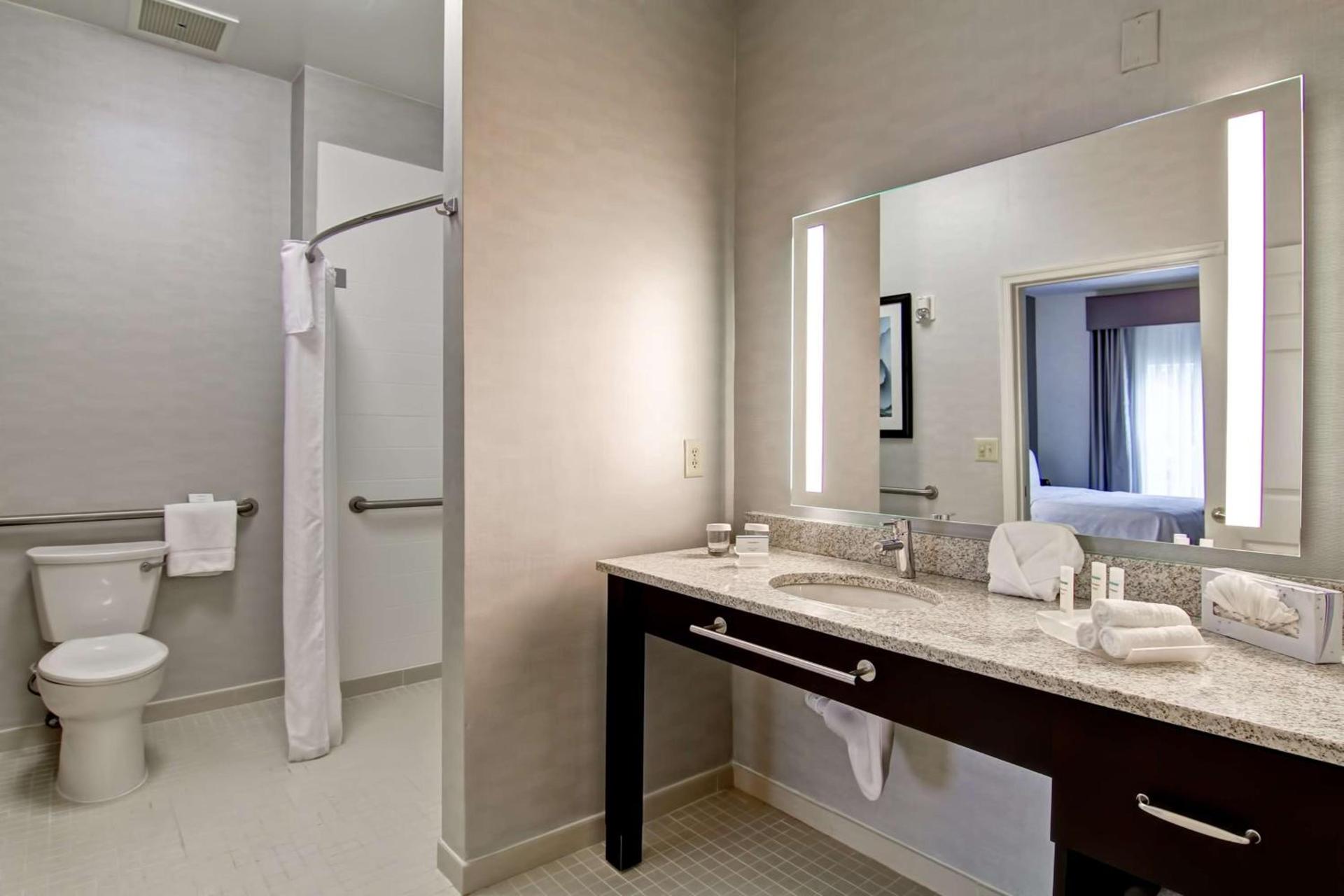 Homewood Suites by Hilton Newark-Cranford photo 17