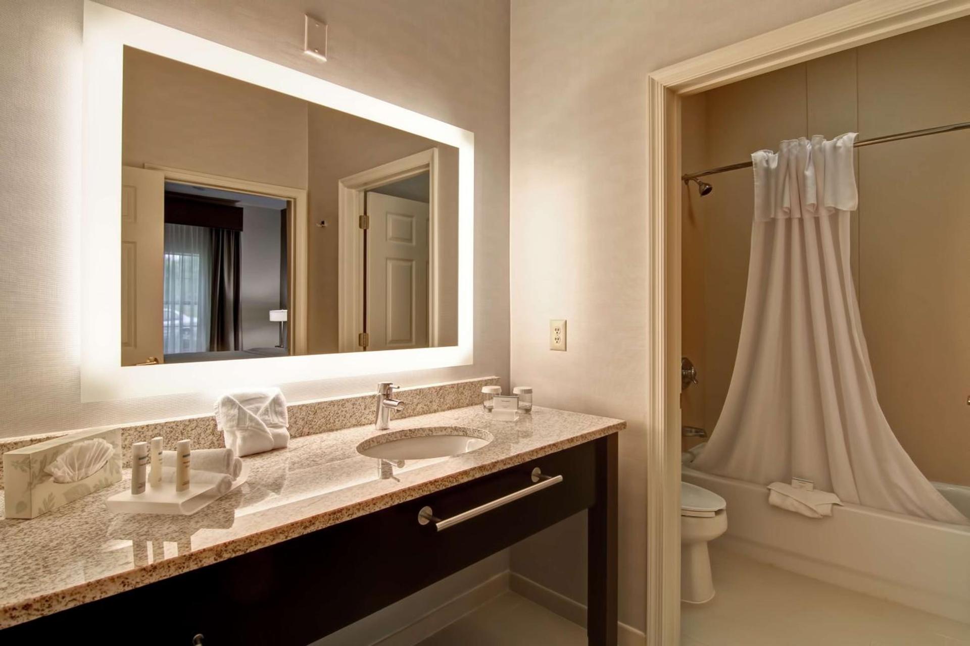Homewood Suites by Hilton Newark-Cranford photo 22