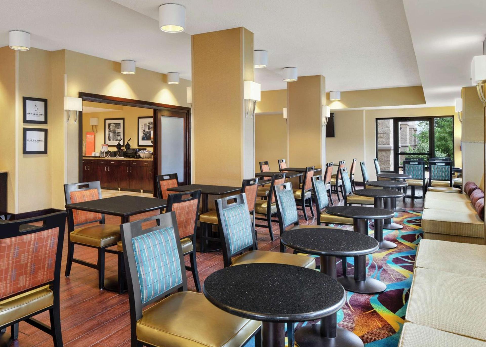 Hampton Inn Dallas Irving Las Colinas photo 11