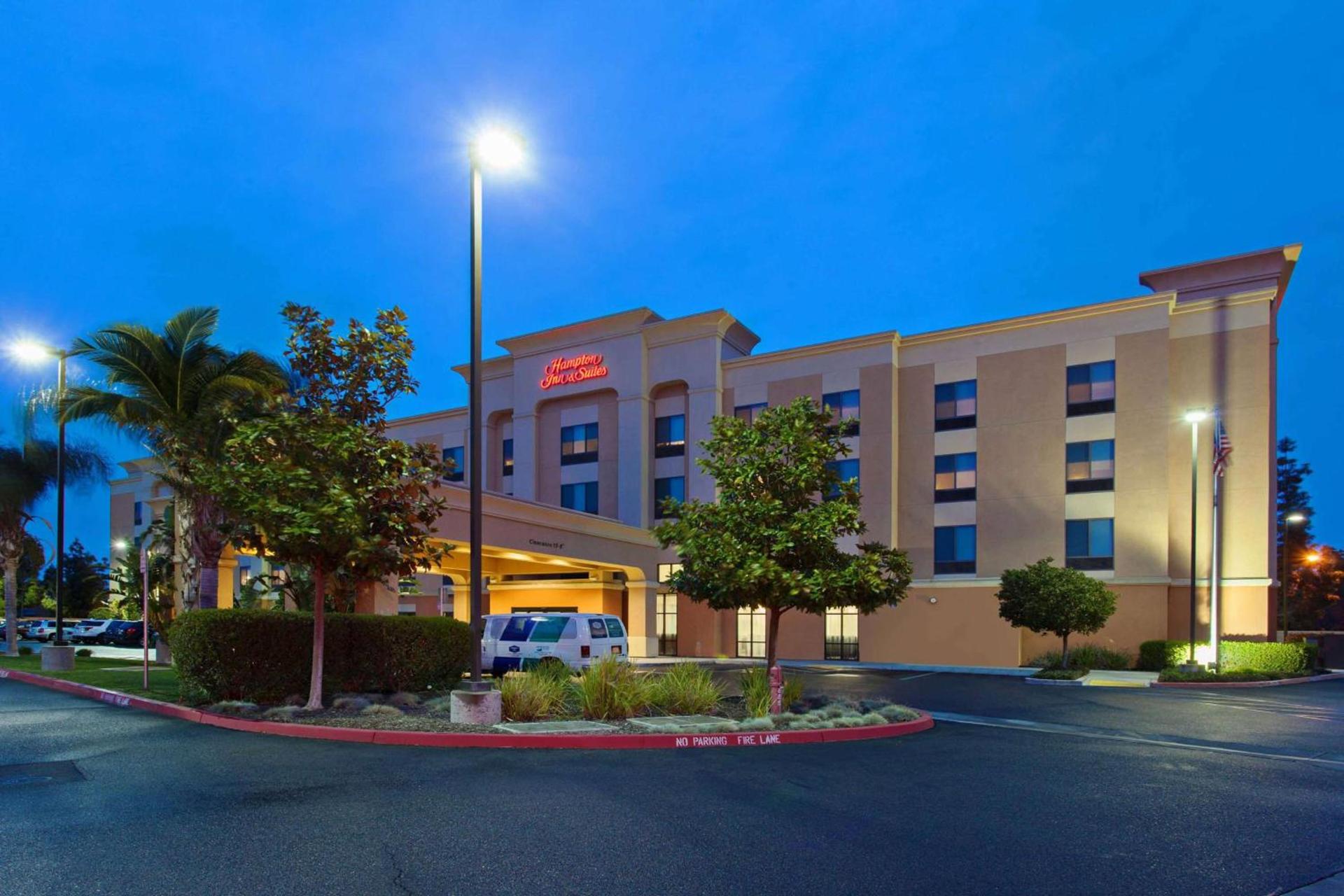 Hampton Inn & Suites Clovis Airport North photo 3