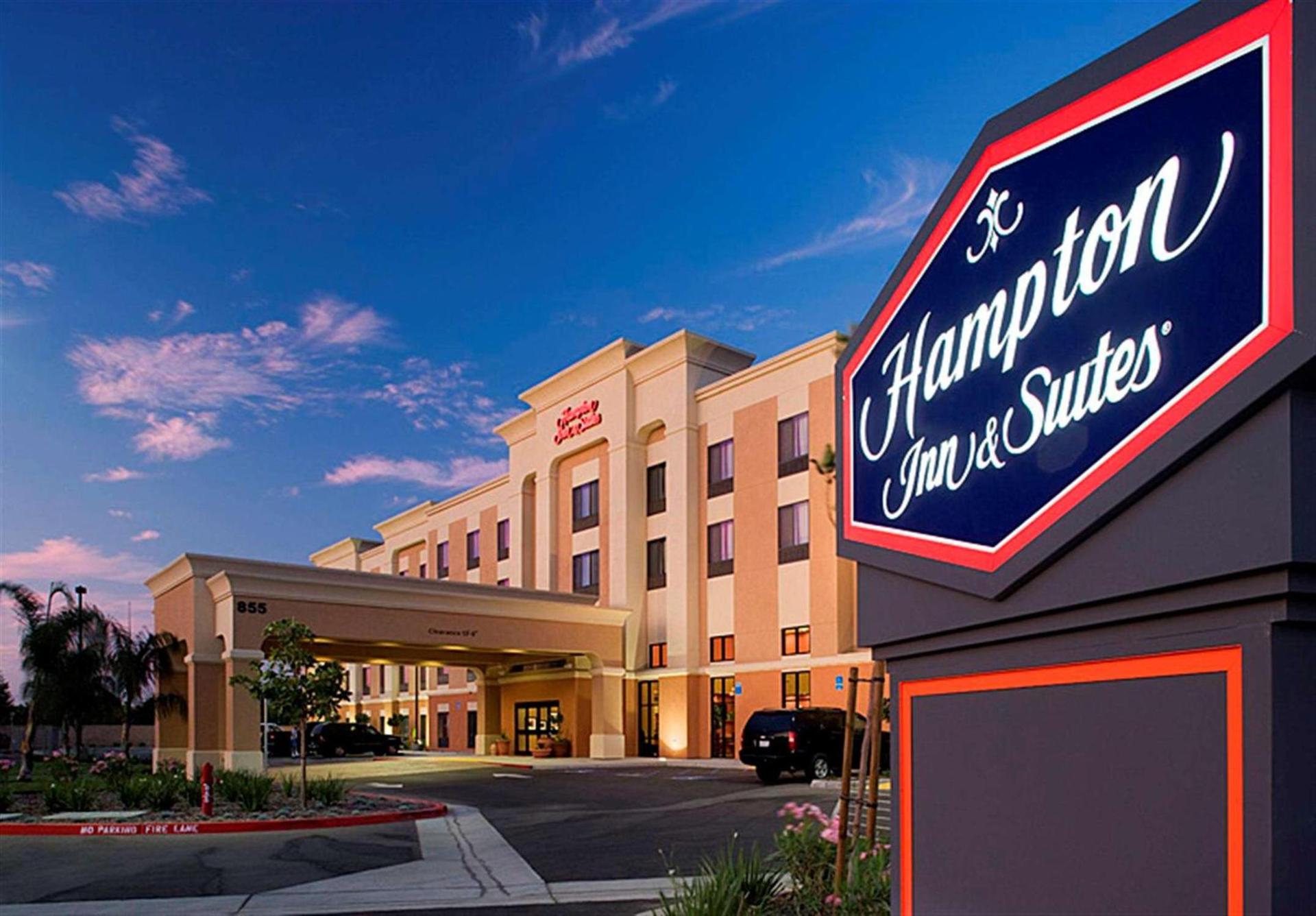 Hampton Inn & Suites Clovis Airport North photo 6