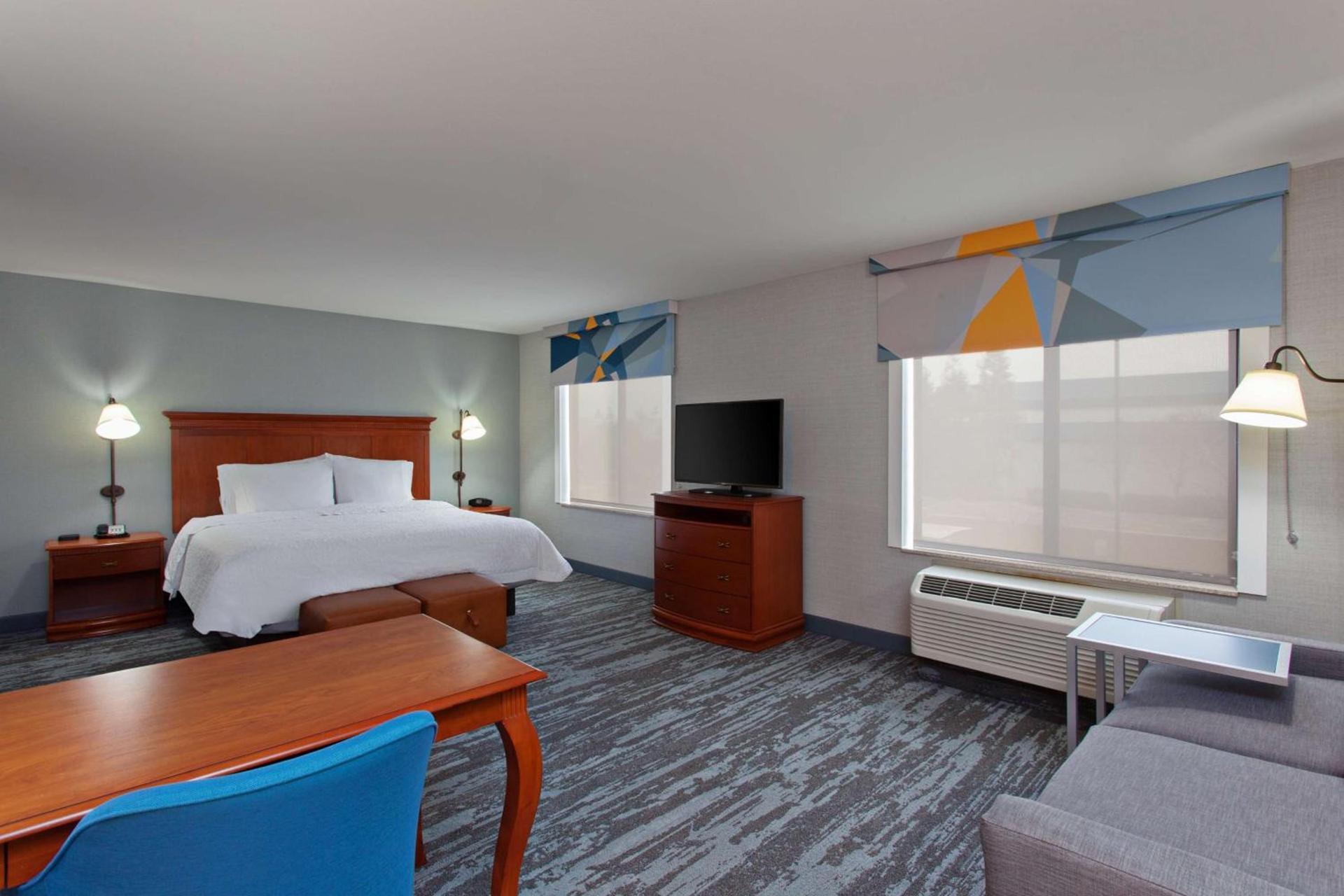 Hampton Inn & Suites Clovis Airport North photo 25
