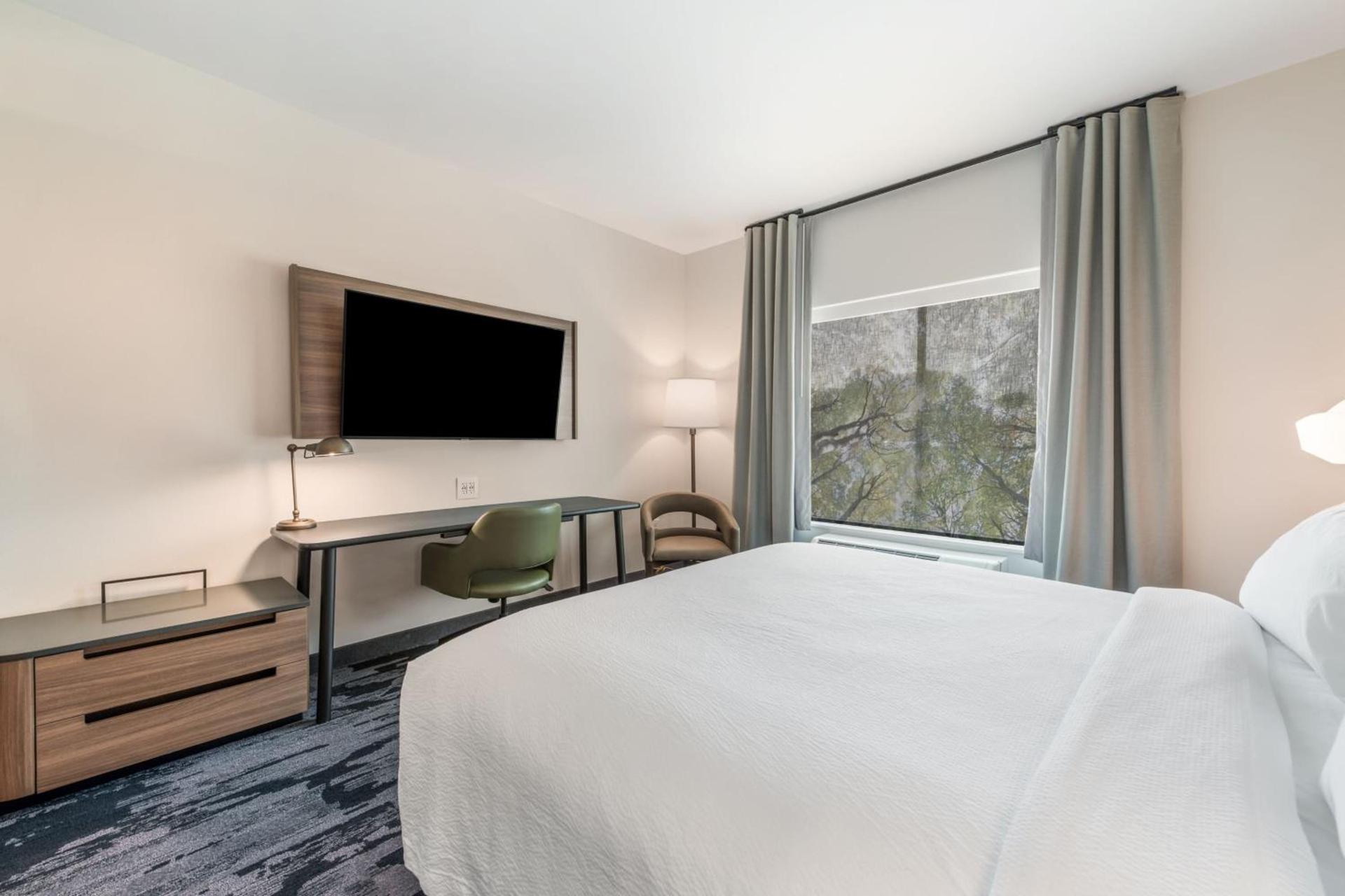 Fairfield by Marriott Inn & Suites Knoxville Clinton photo 9
