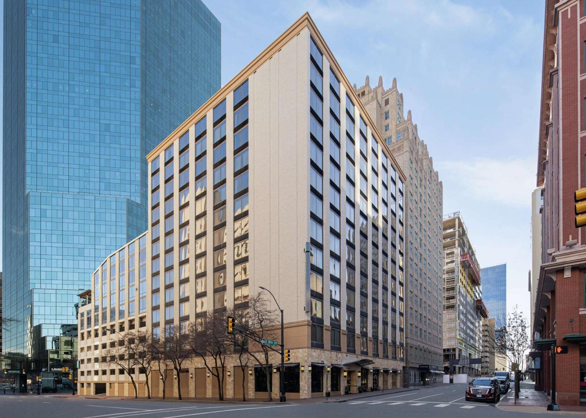 Embassy Suites by Hilton Fort Worth Downtown photo 2