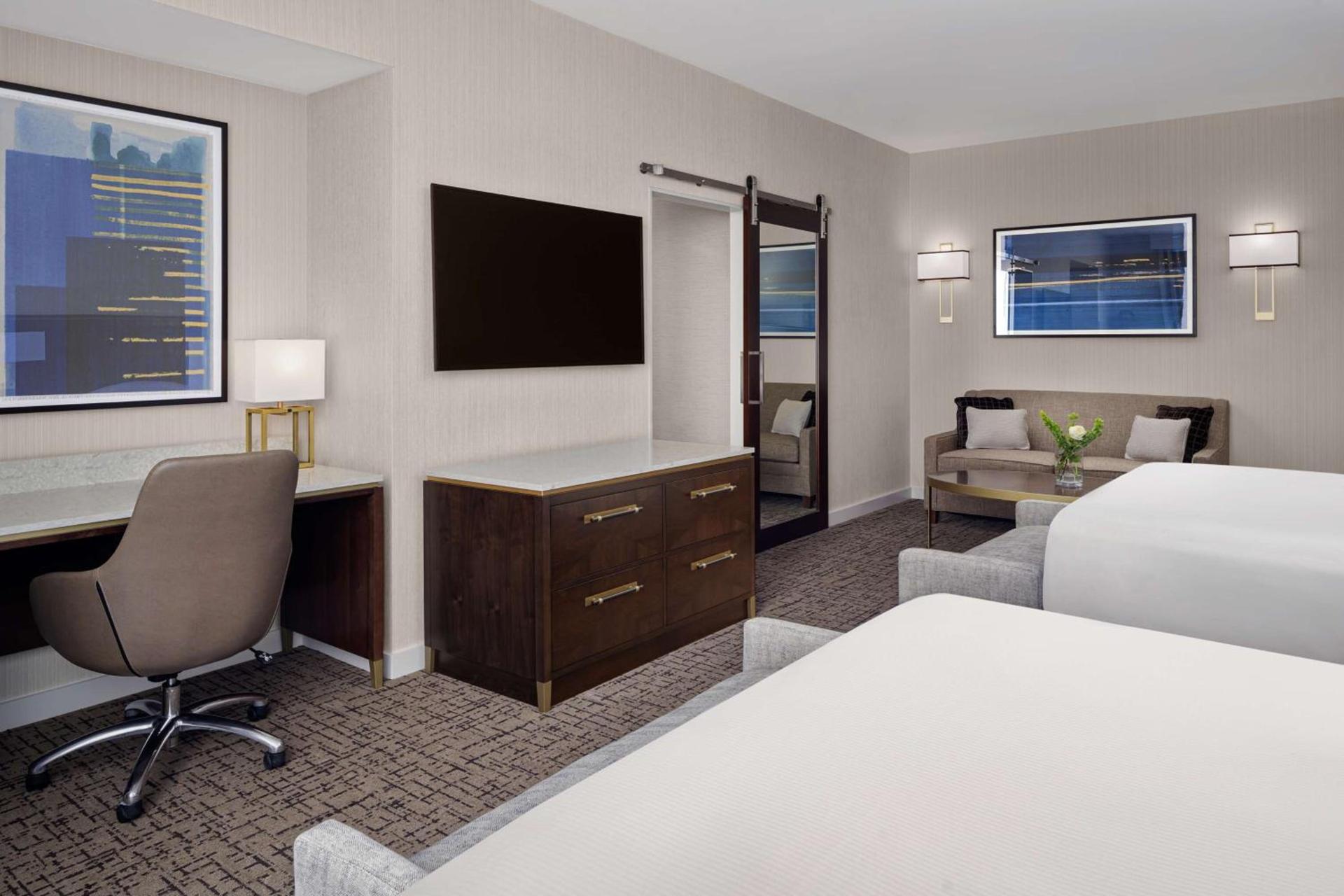 Hilton Indianapolis Hotel & Suites photo 14