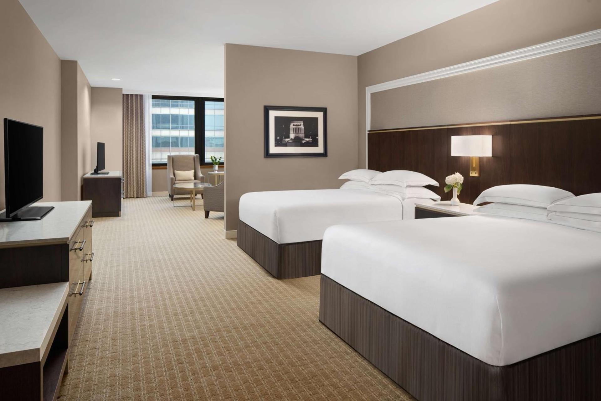 Hilton Indianapolis Hotel & Suites photo 16