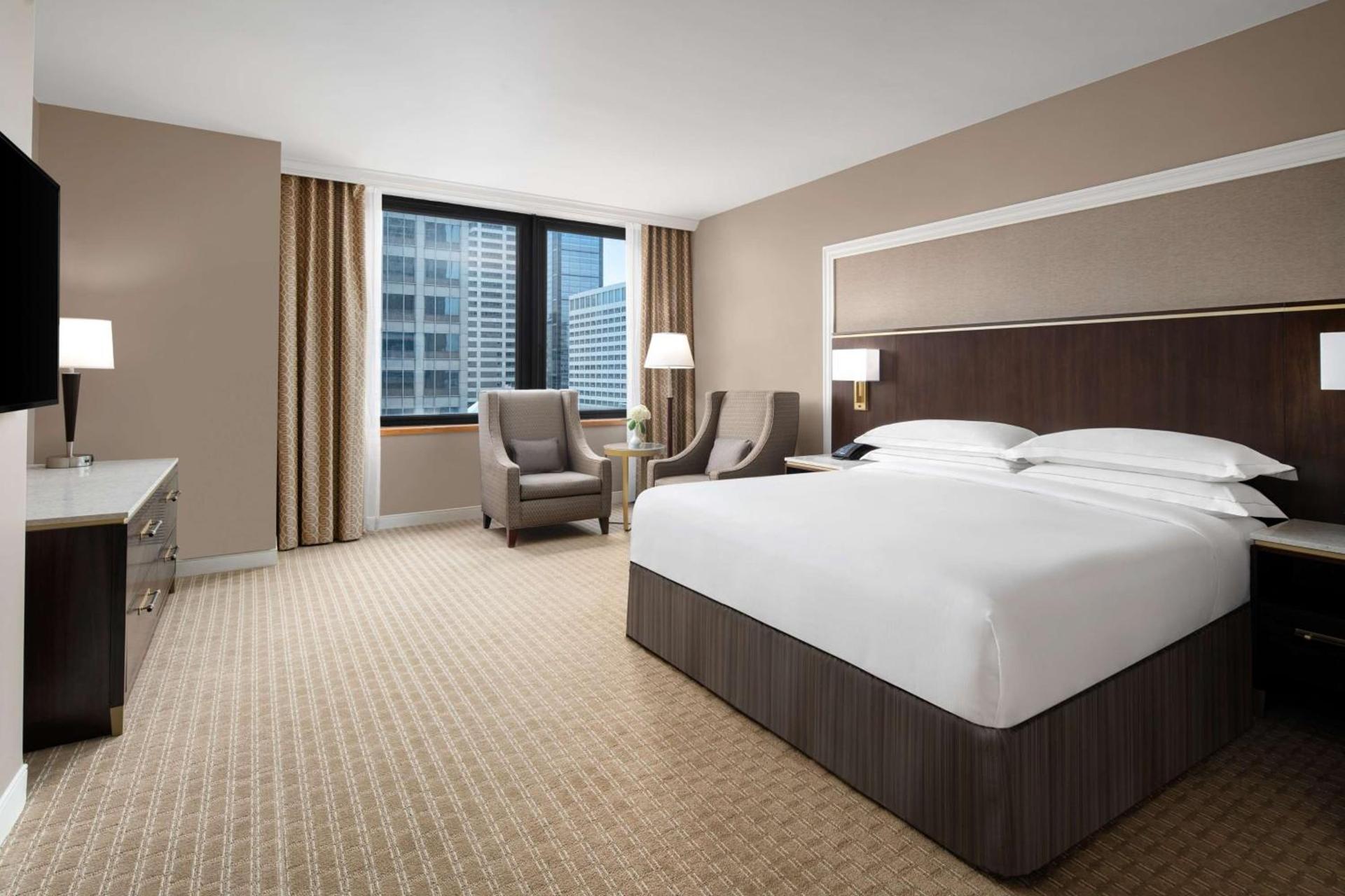 Hilton Indianapolis Hotel & Suites photo 17