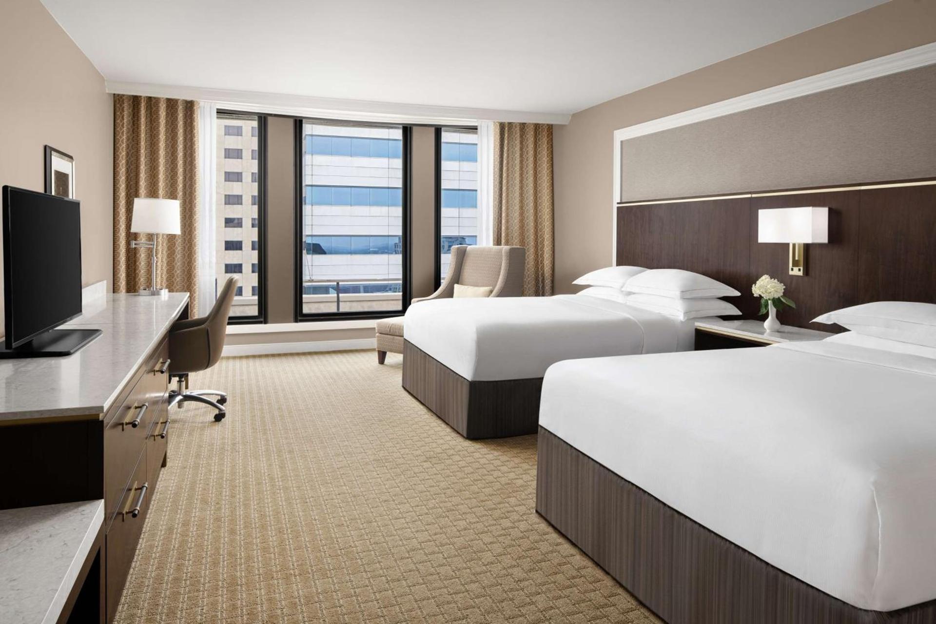 Hilton Indianapolis Hotel & Suites photo 21