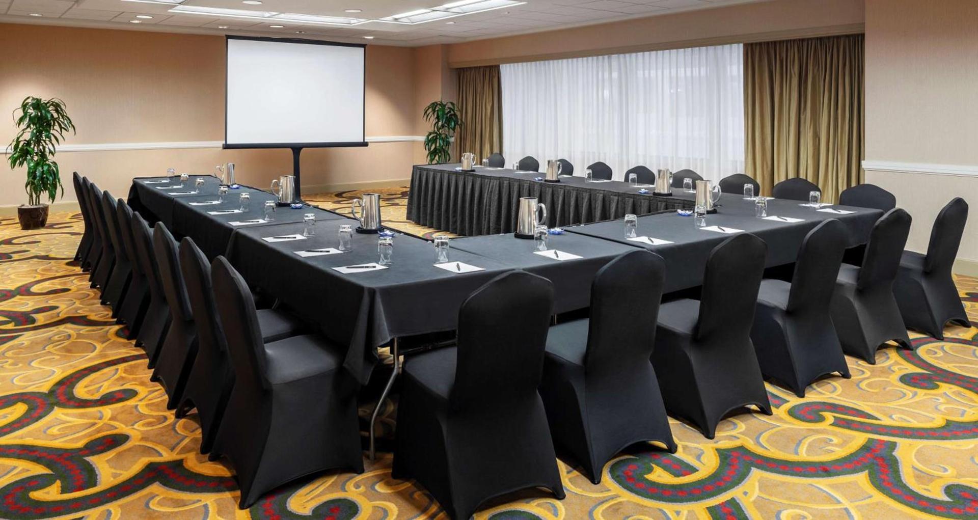Hilton Indianapolis Hotel & Suites photo 41