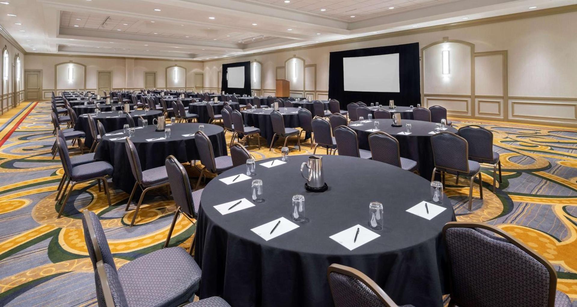 Hilton Indianapolis Hotel & Suites photo 47