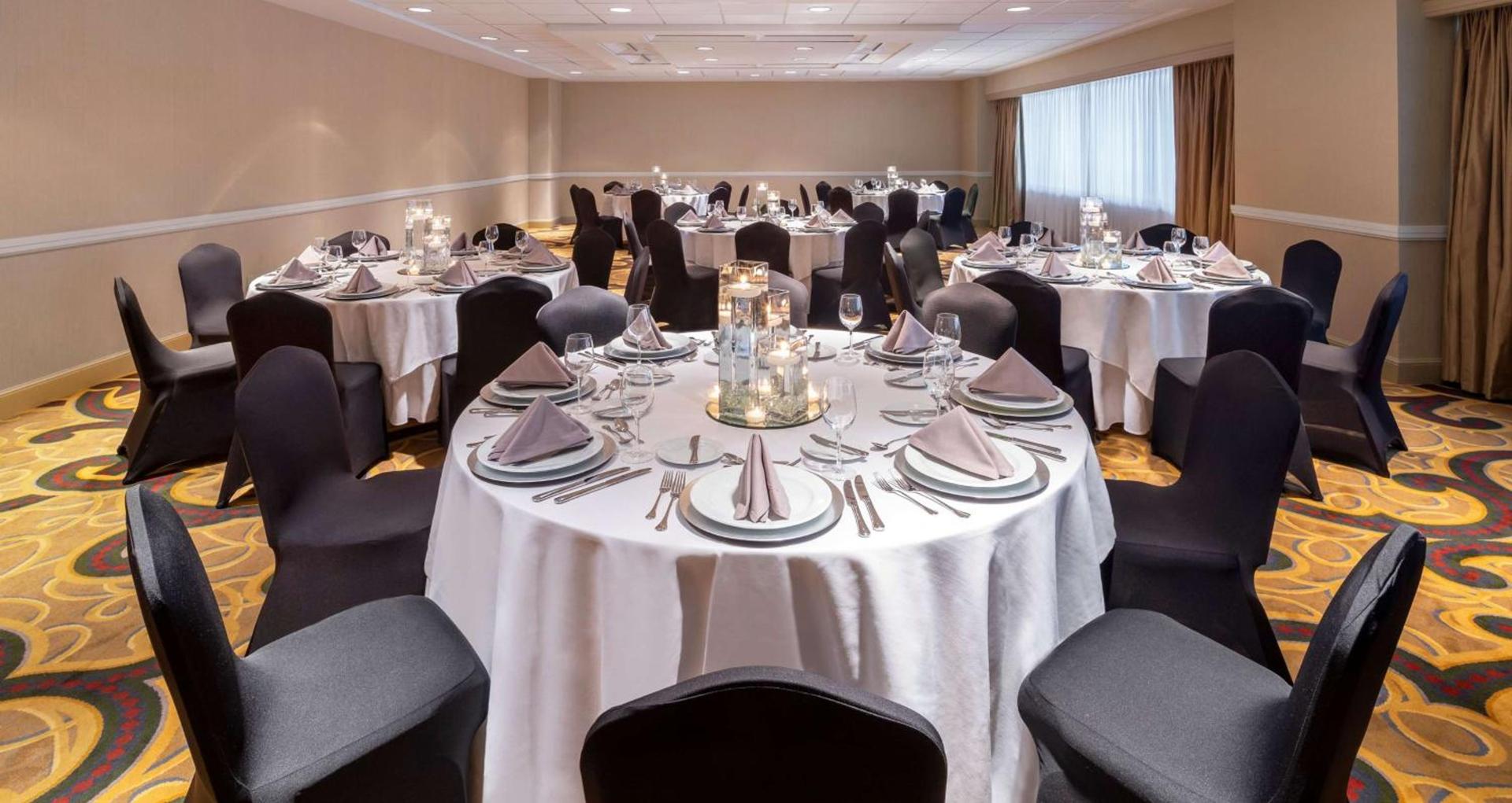 Hilton Indianapolis Hotel & Suites photo 48
